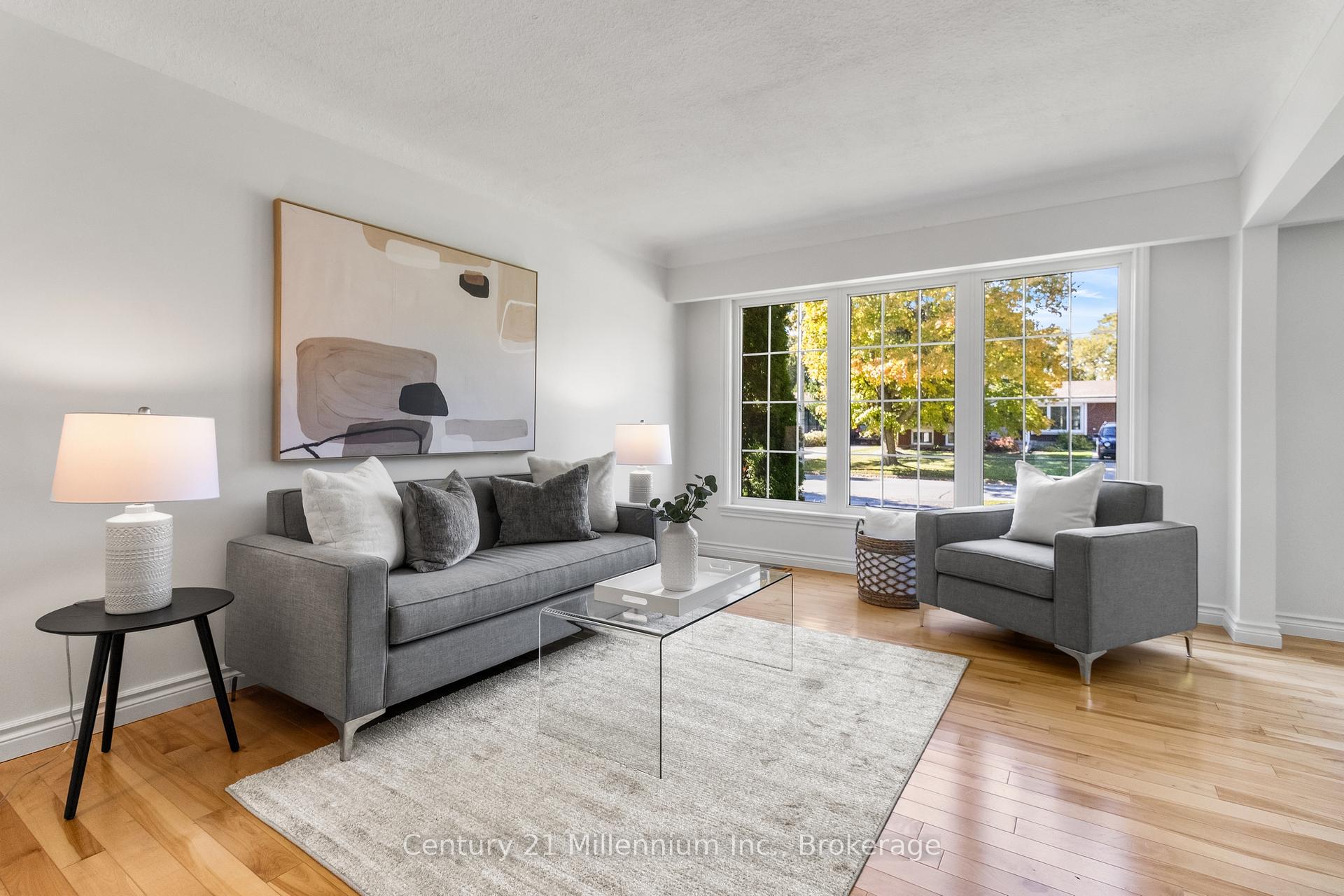 Photo 2 of 36 Shoreline Drive, St. Catharines, Lakeshore — HOMEH