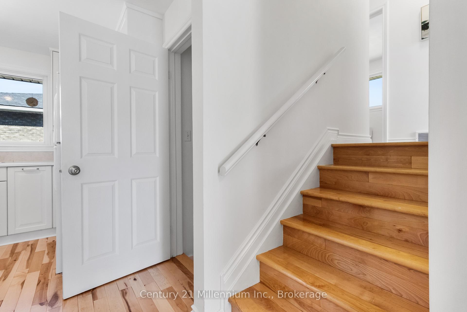 Photo 3 of 36 Shoreline Drive, St. Catharines, Lakeshore — HOMEH