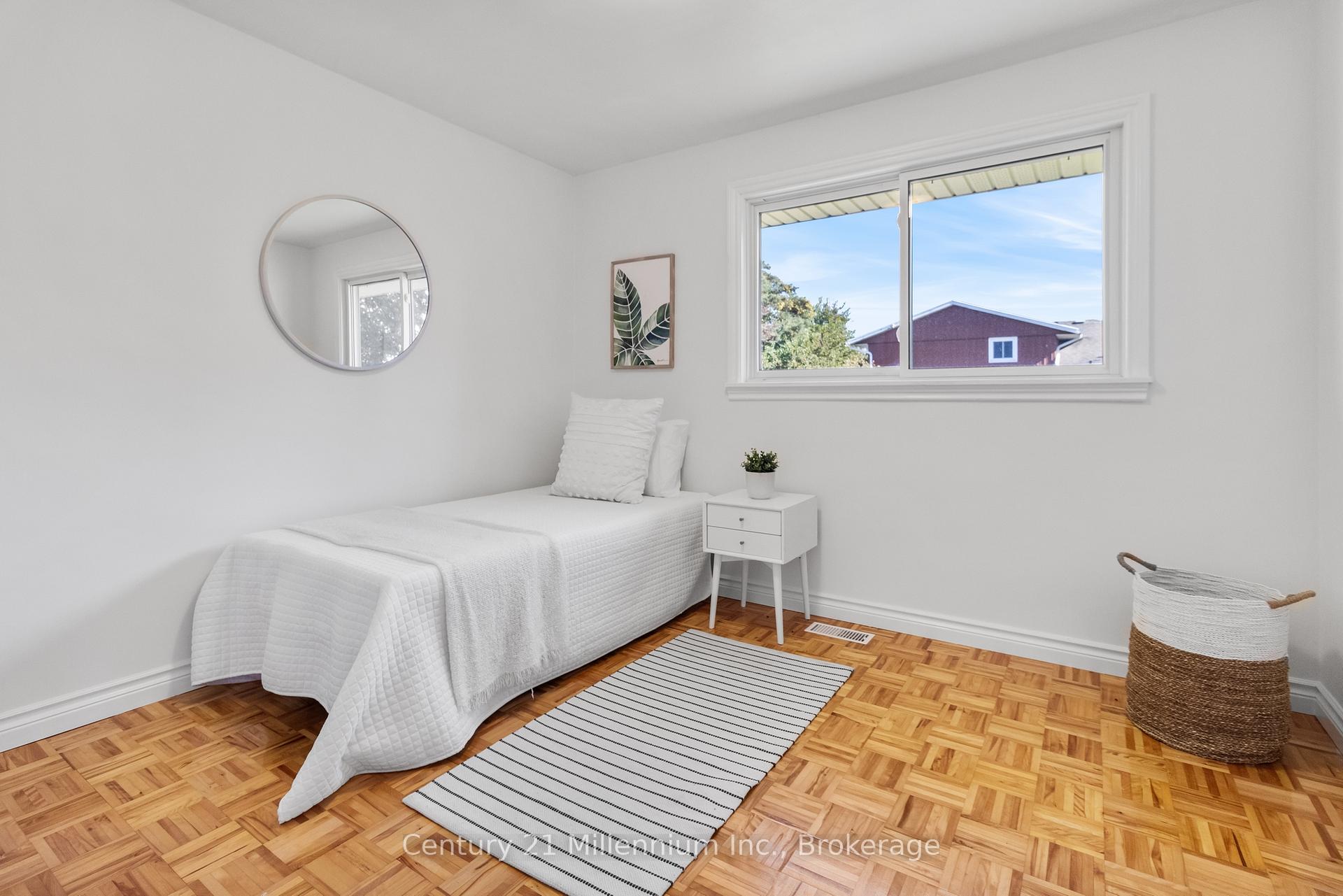 Photo 10 of 36 Shoreline Drive, St. Catharines, Lakeshore — HOMEH