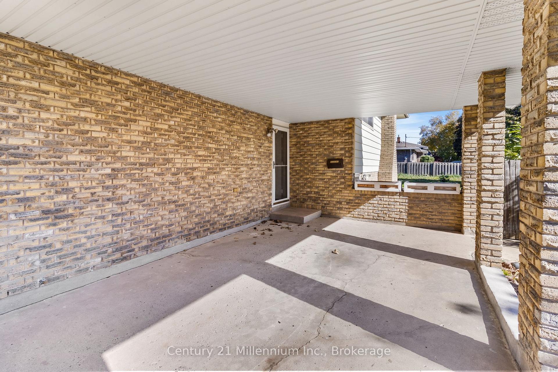 Photo 34 of 36 Shoreline Drive, St. Catharines, Lakeshore — HOMEH
