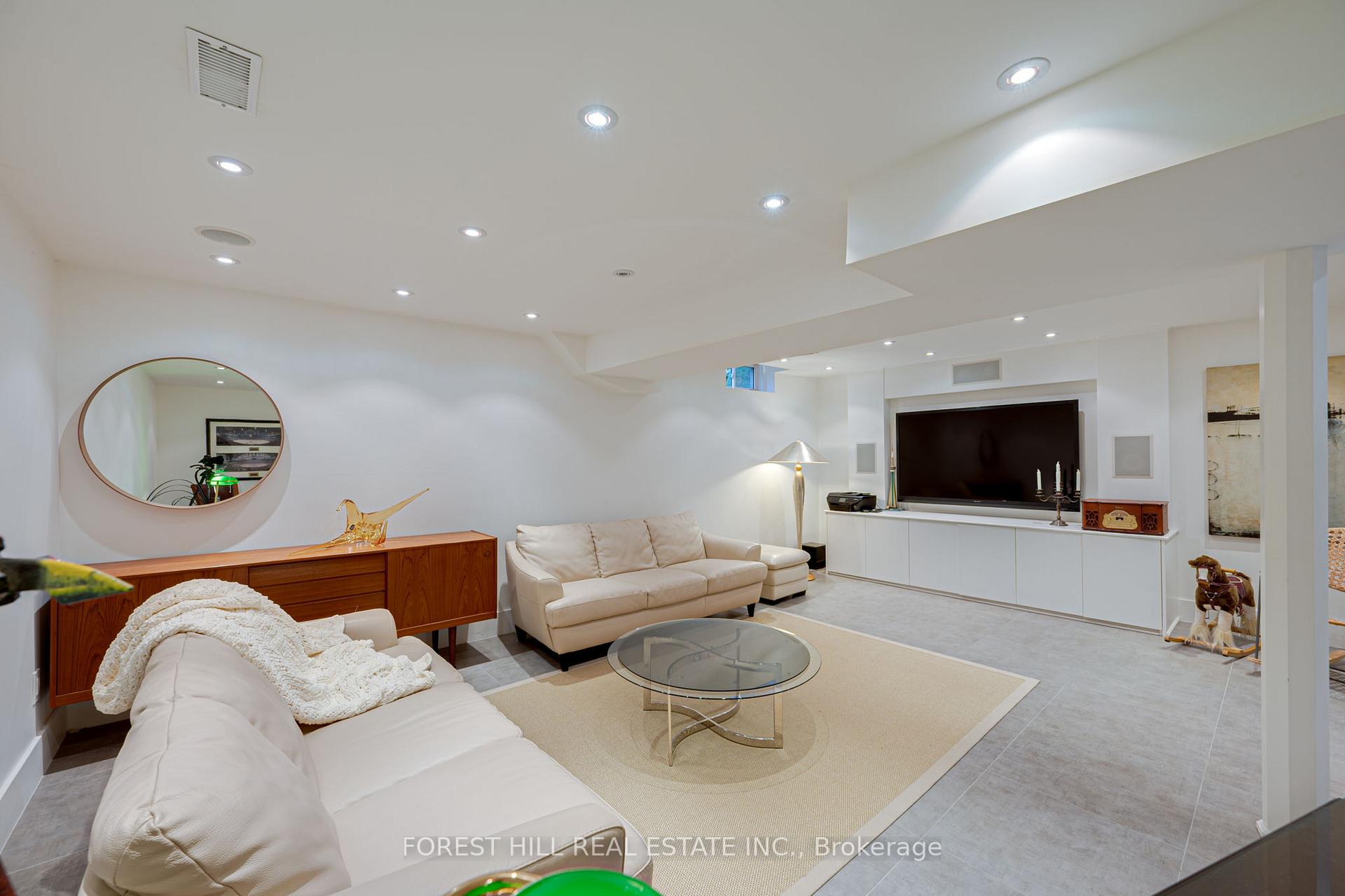 Photo 24 of 168 Borrows Street, Vaughan, Lakeview Estates — HOMEH