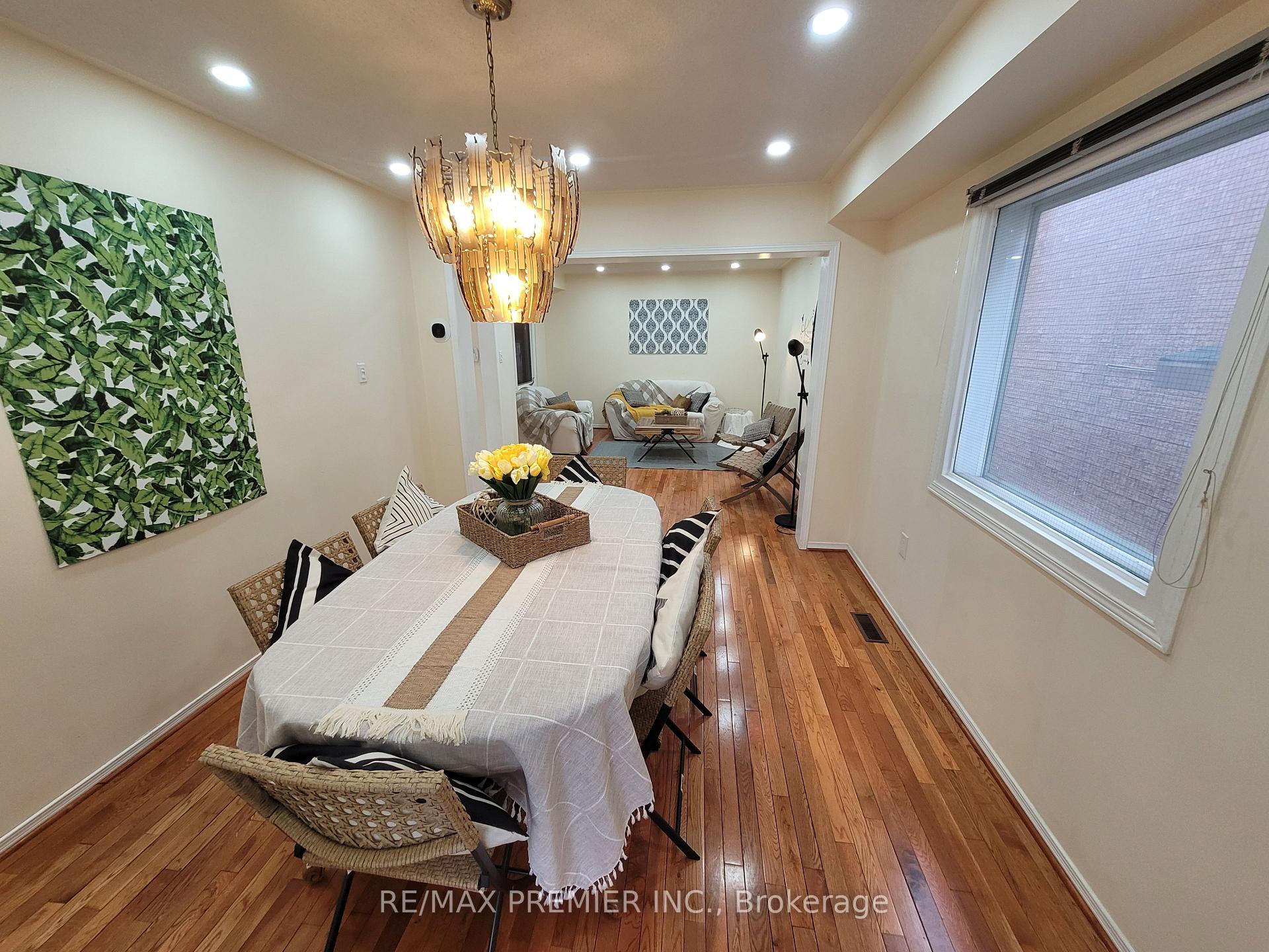 Photo 17 of 40 Kentucky Drive, Brampton, Fletcher's Creek South — HOMEH