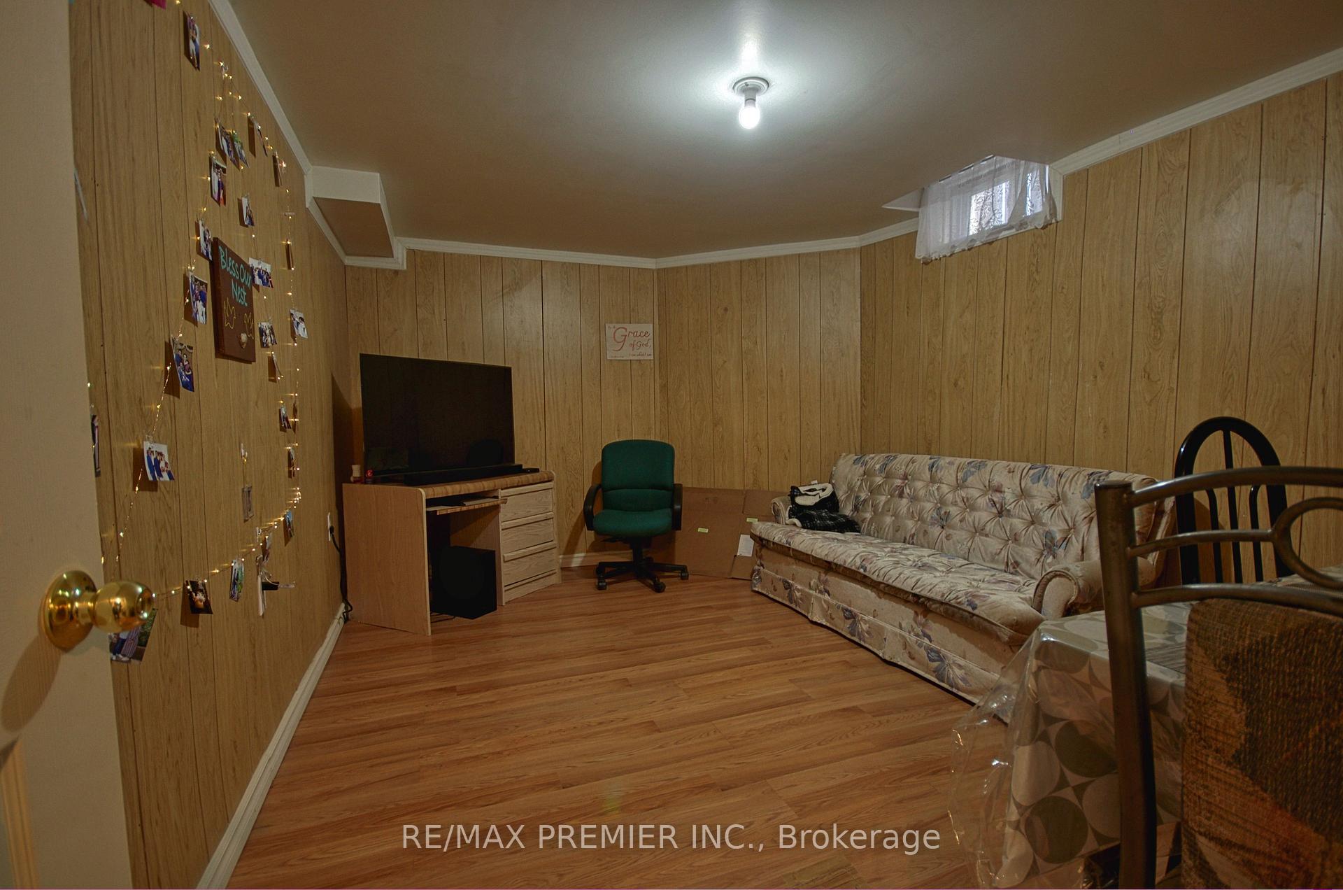 Photo 14 of 40 Kentucky Drive, Brampton, Fletcher's Creek South — HOMEH