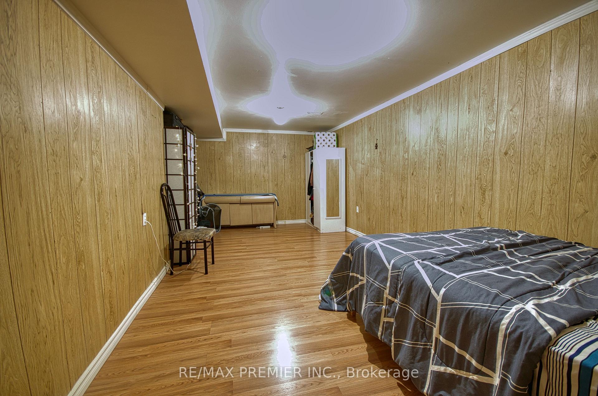 Photo 35 of 40 Kentucky Drive, Brampton, Fletcher's Creek South — HOMEH