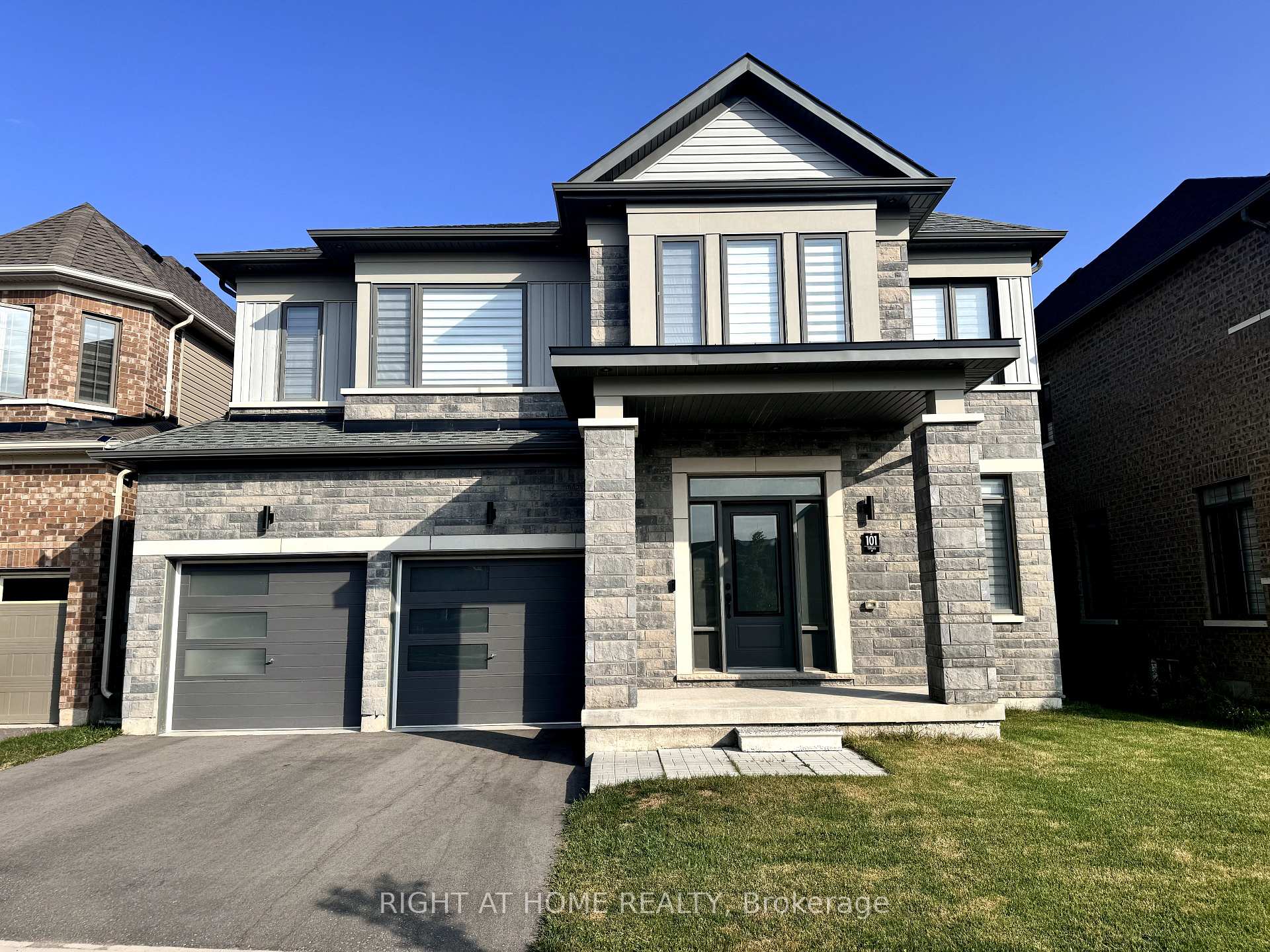 Photo 4 of 101 Nottingham Road, Barrie, Rural Barrie Southeast — HOMEH