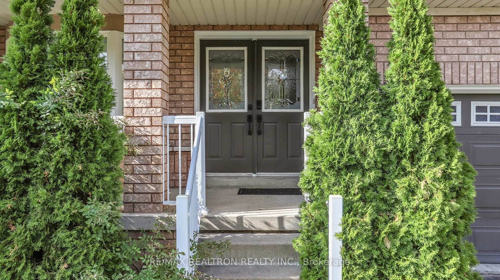 Photo 5 of 24 Monte Cristi Street, Vaughan, Maple — HOMEH