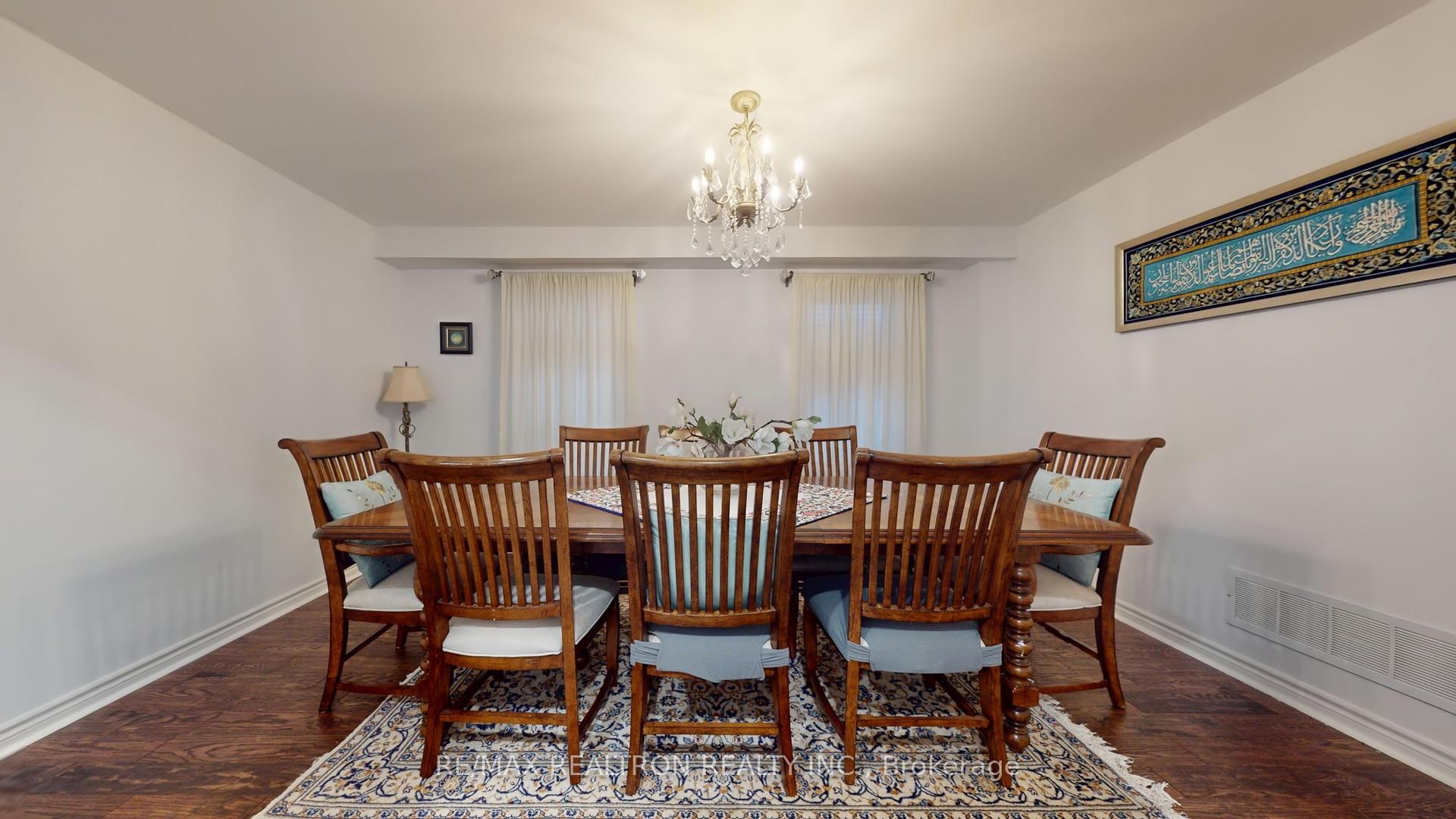 Photo 4 of 24 Monte Cristi Street, Vaughan, Maple — HOMEH