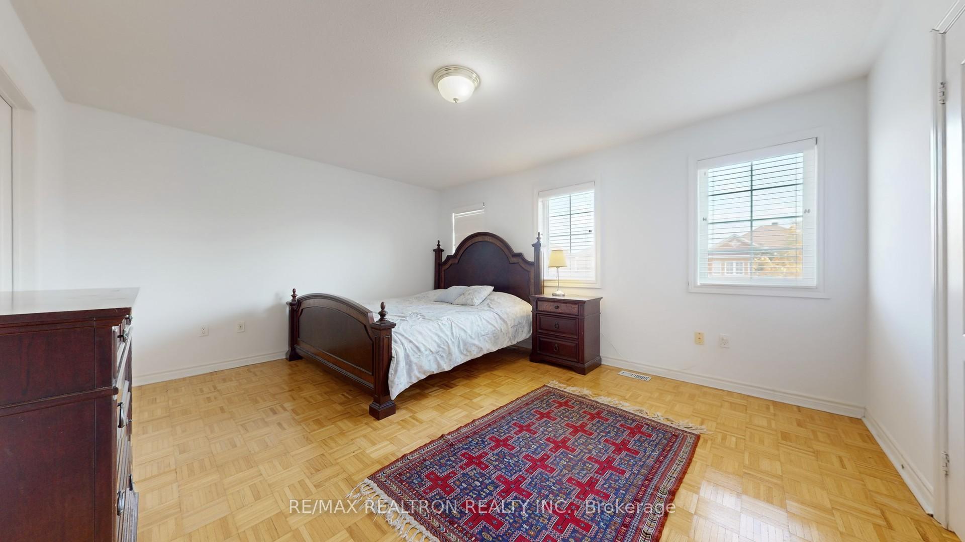 Photo 16 of 24 Monte Cristi Street, Vaughan, Maple — HOMEH