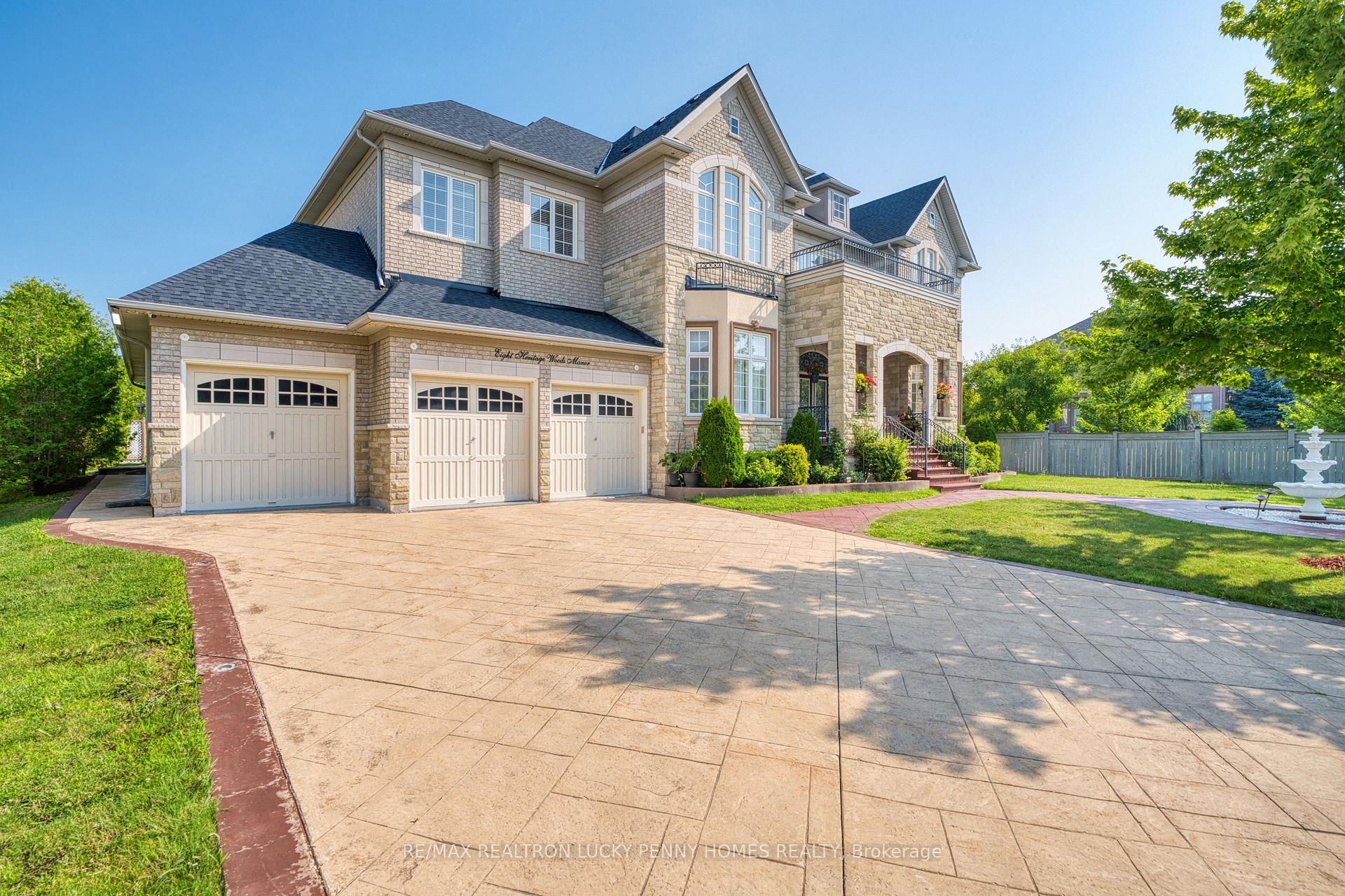 Front of 8 Heritage Woods Manor