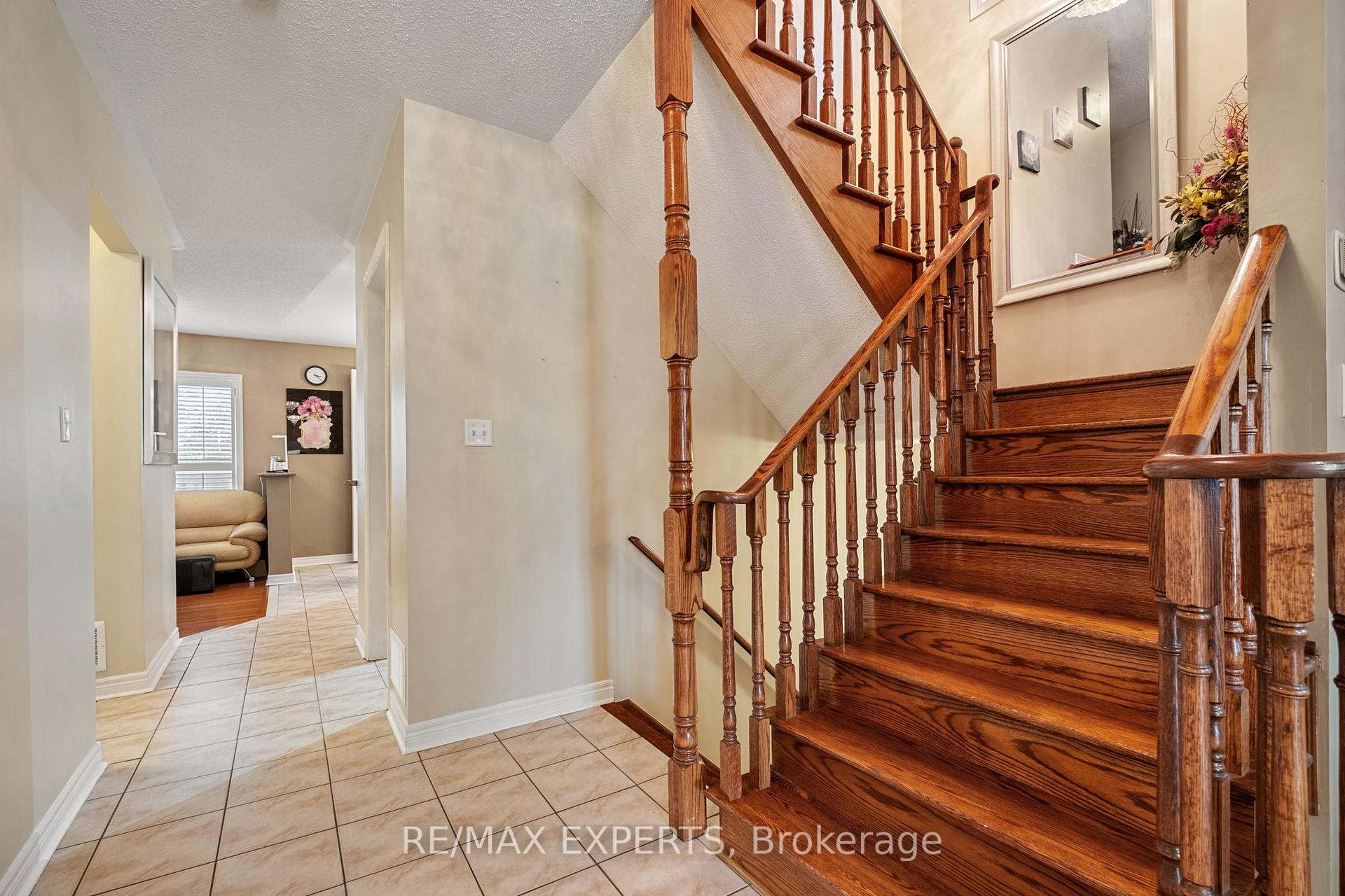 Photo 13 of 72 Turning Leaf Drive, Vaughan, Sonoma Heights — HOMEH