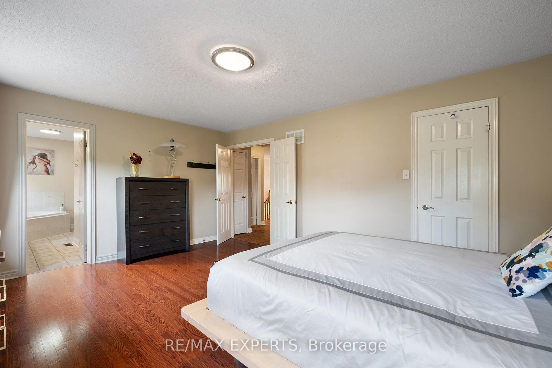 Photo 11 of 72 Turning Leaf Drive, Vaughan, Sonoma Heights — HOMEH