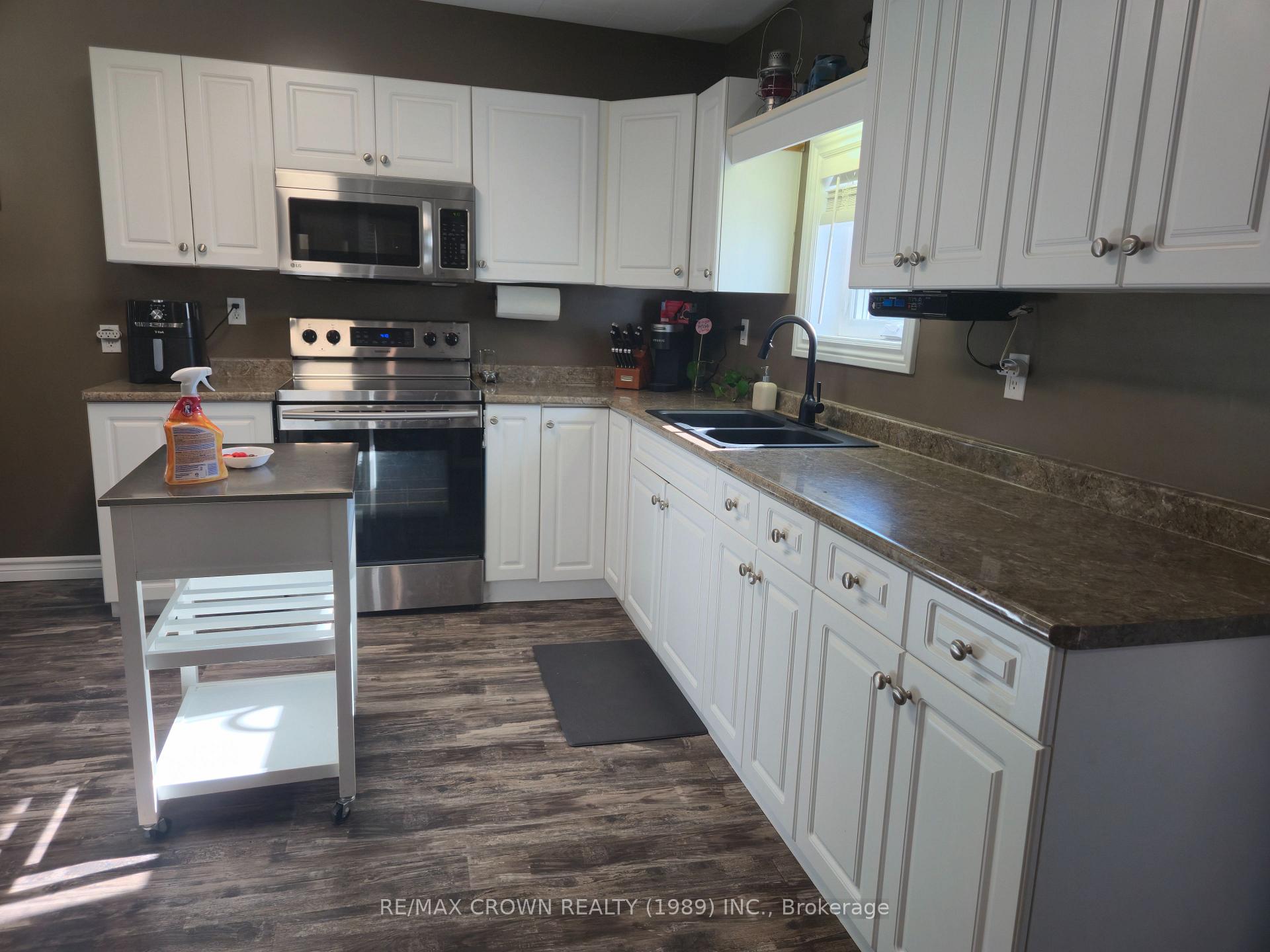 Photo 18 of 225 Yonge Street, Bonfield — HOMEH