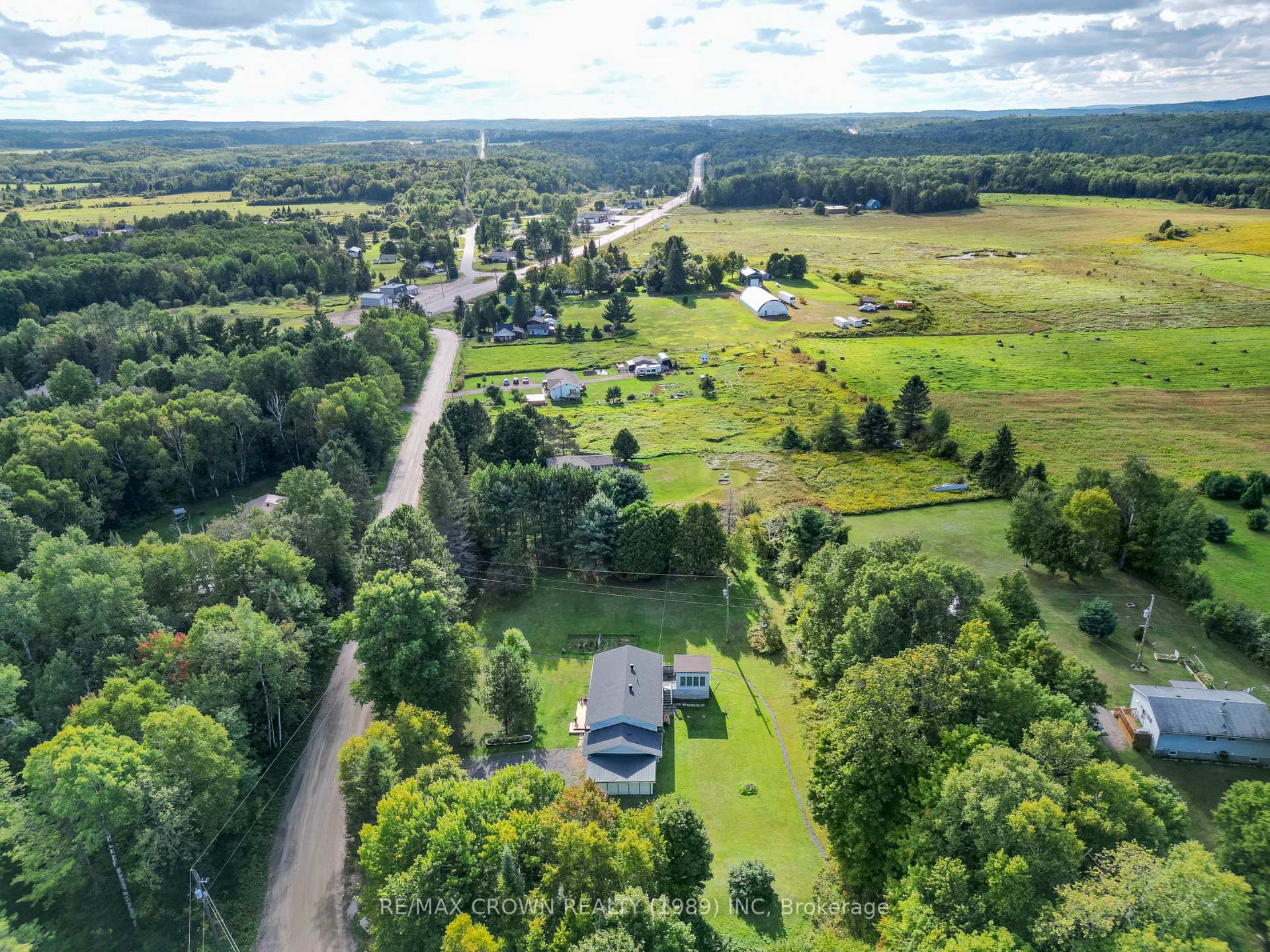 Photo 13 of 29 Talon Lake Road, Bonfield — HOMEH