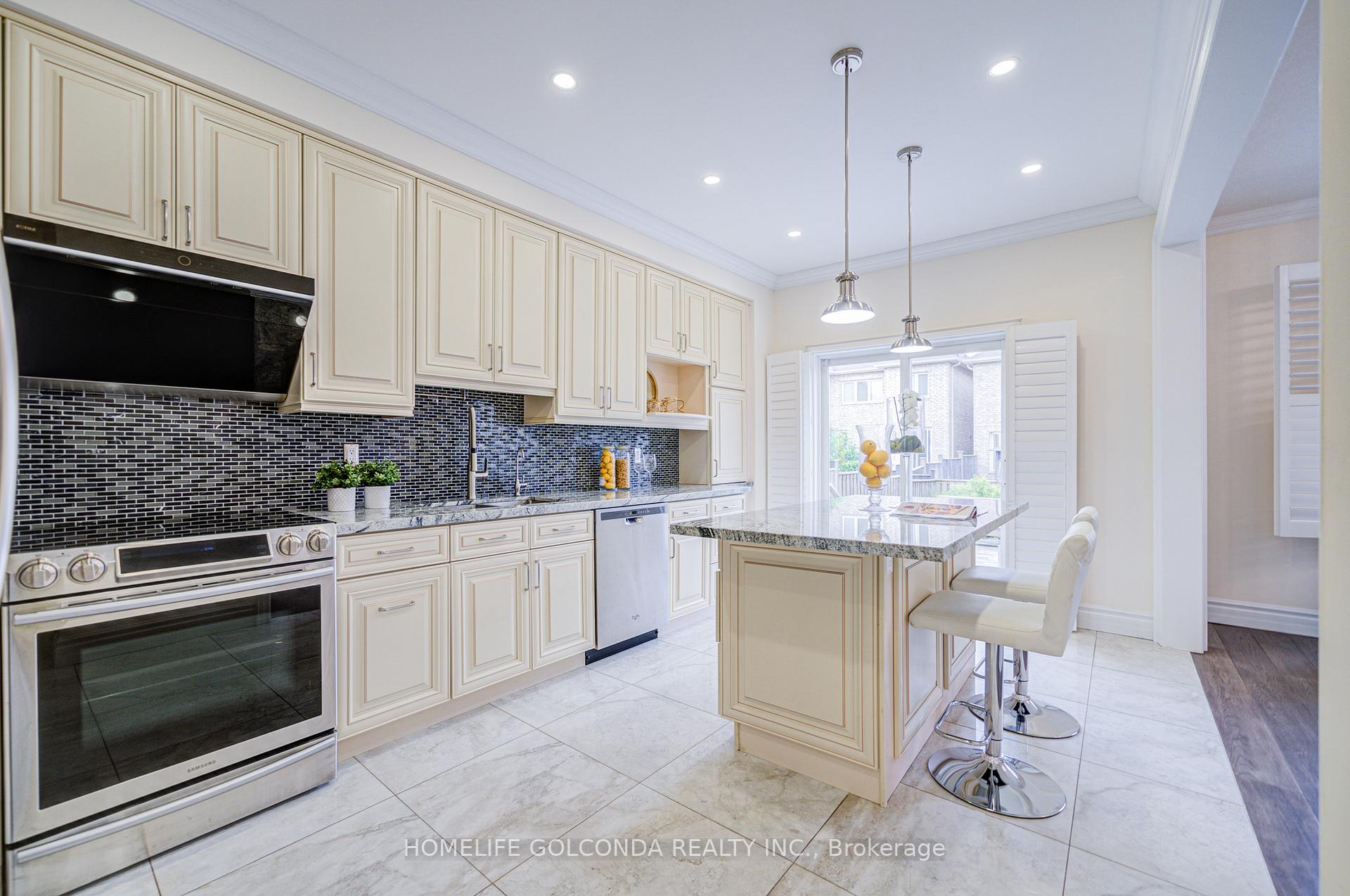 Photo 7 of 530 Fred Mclaren Boulevard, Markham, Wismer — HOMEH