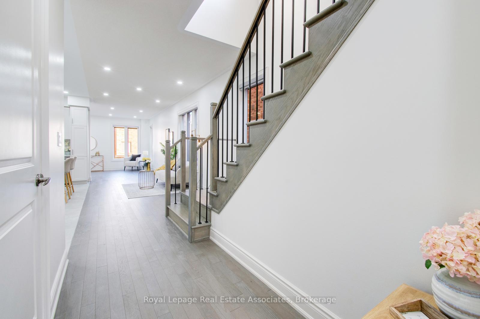 Photo 28 of 27 Quinton Ridge, Brampton, Bram West — HOMEH