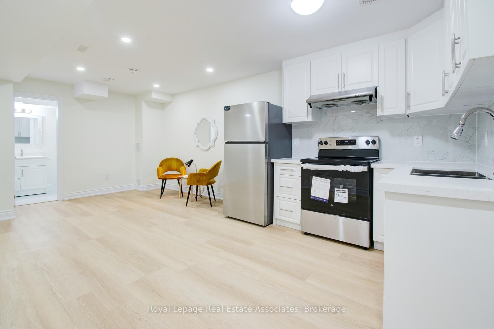 Photo 37 of 27 Quinton Ridge, Brampton, Bram West — HOMEH