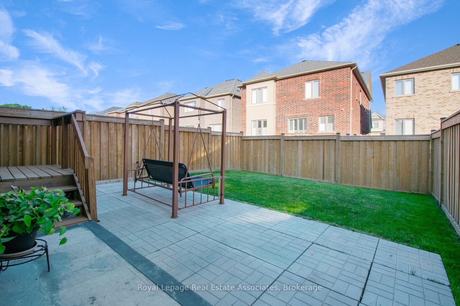 Photo 49 of 27 Quinton Ridge, Brampton, Bram West — HOMEH