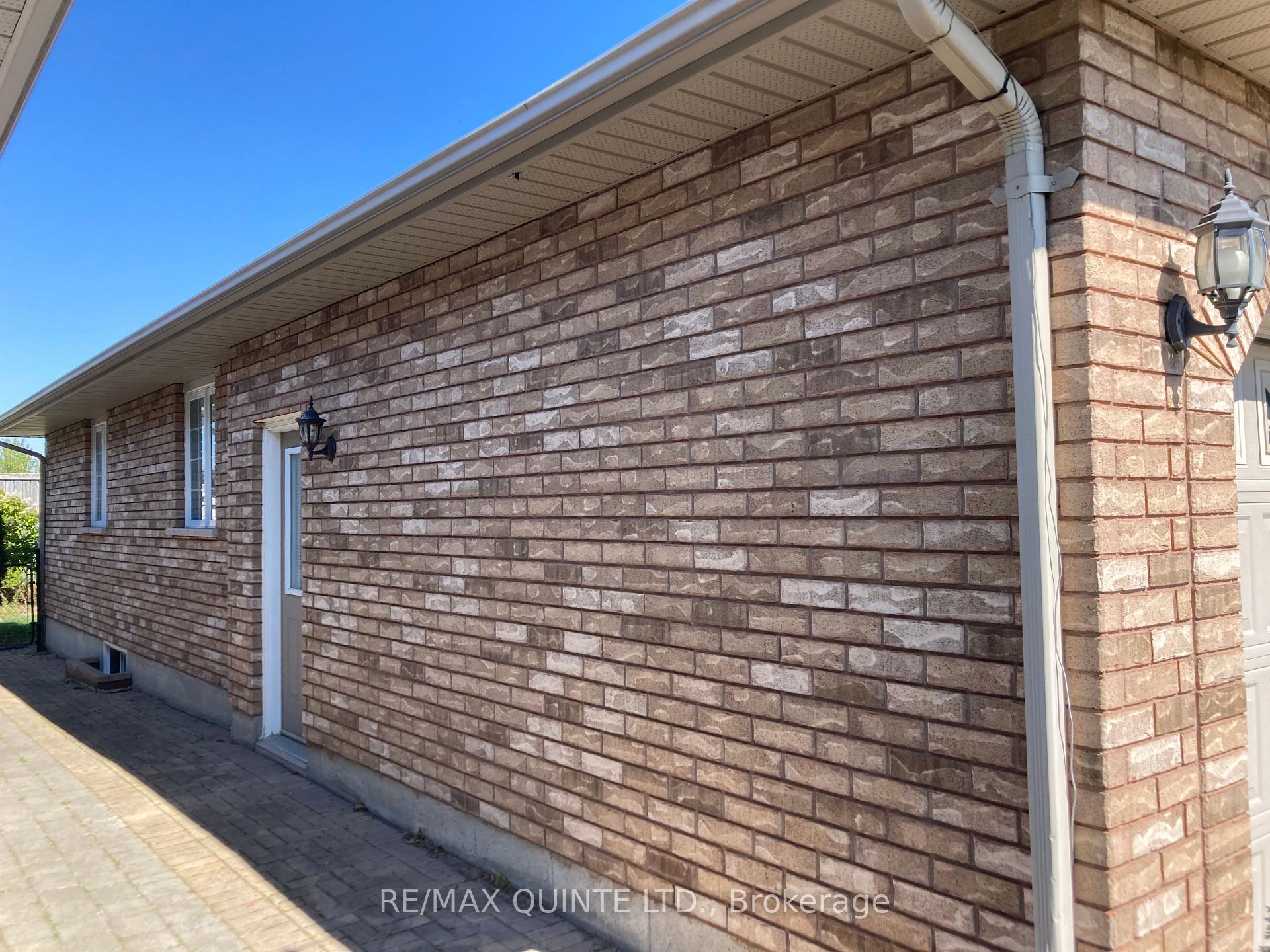 Photo 16 of 58 Hemlock Crescent, Belleville, Belleville Ward — HOMEH