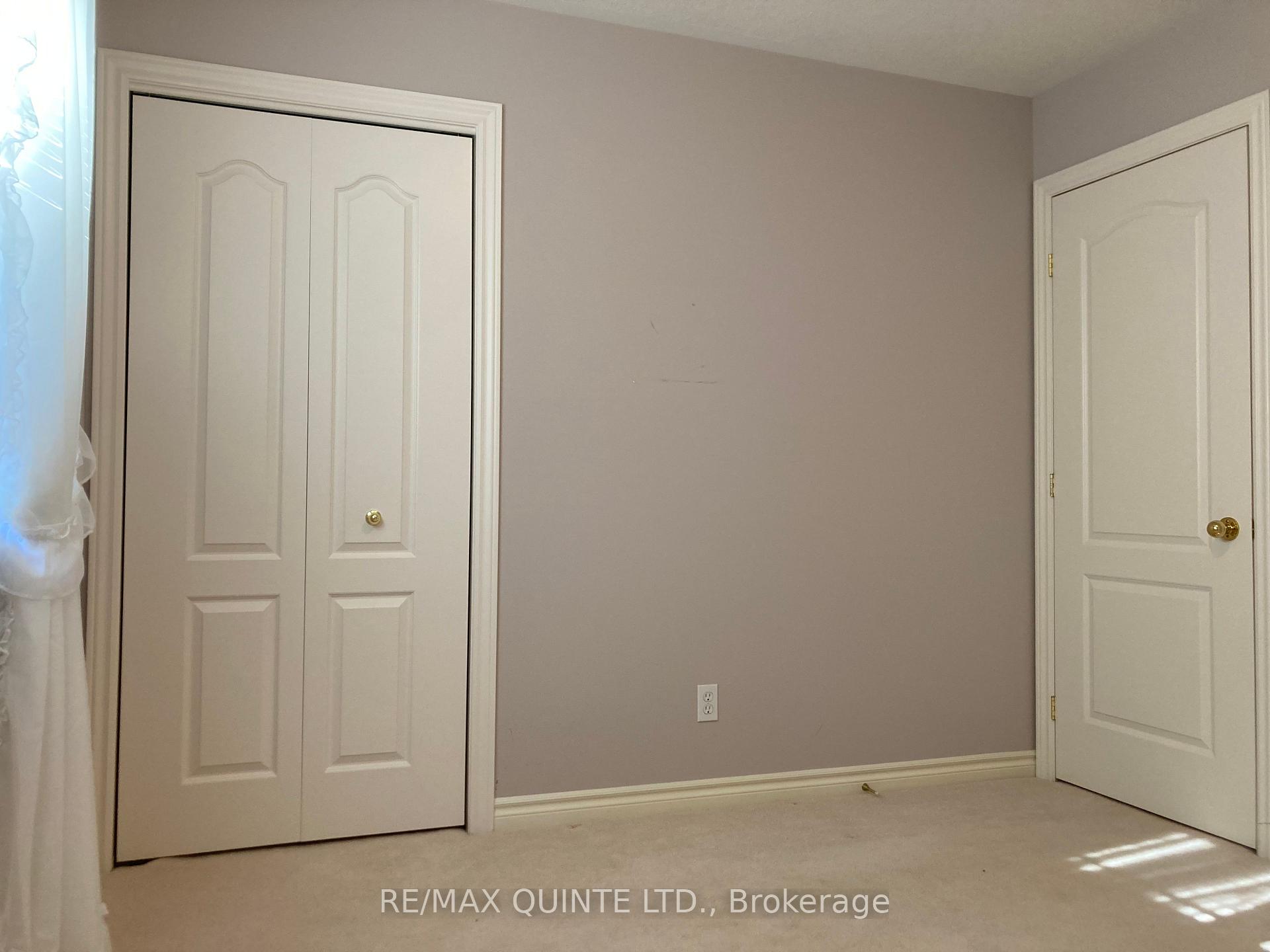 Photo 12 of 58 Hemlock Crescent, Belleville, Belleville Ward — HOMEH