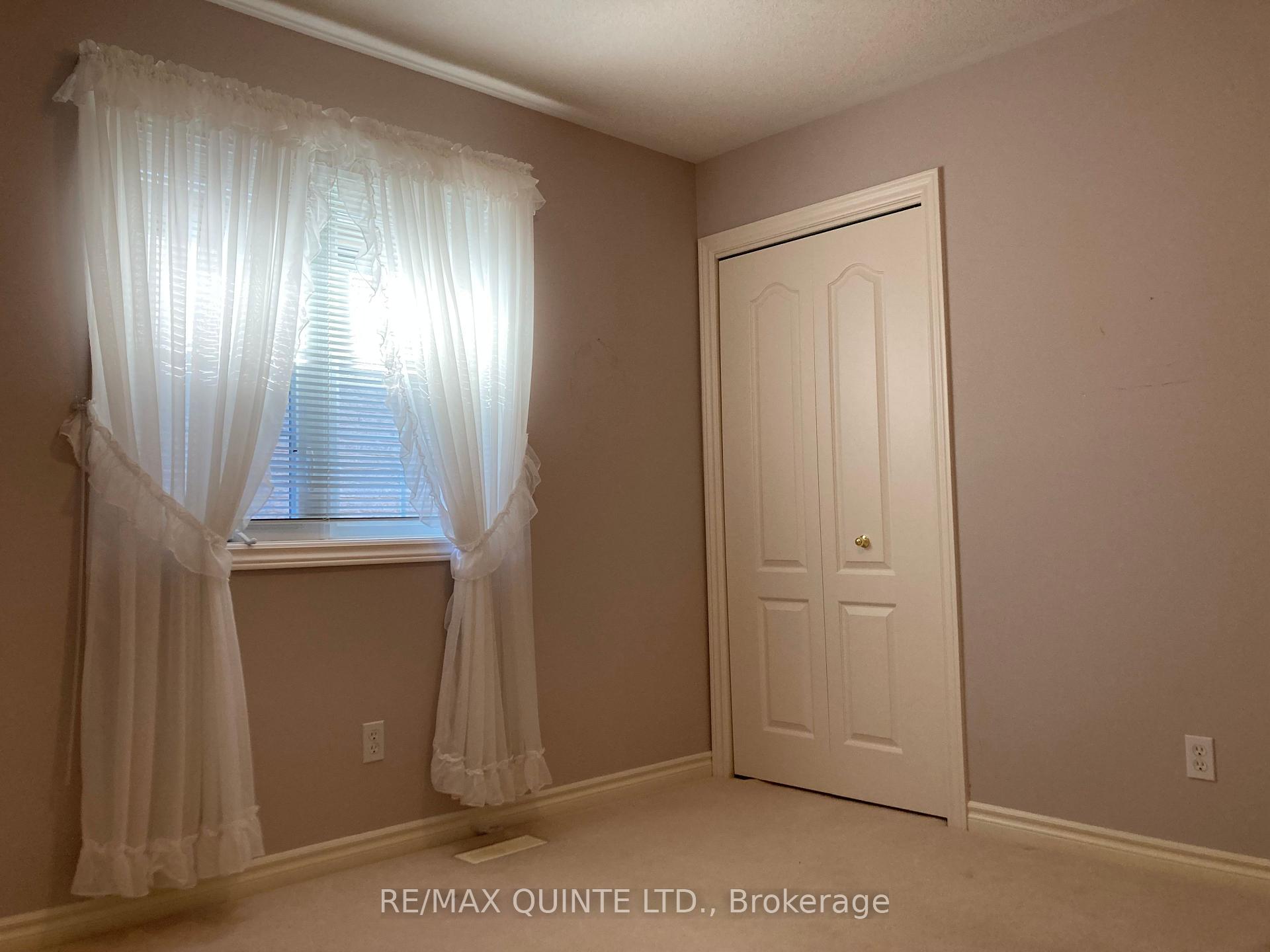 Photo 27 of 58 Hemlock Crescent, Belleville, Belleville Ward — HOMEH