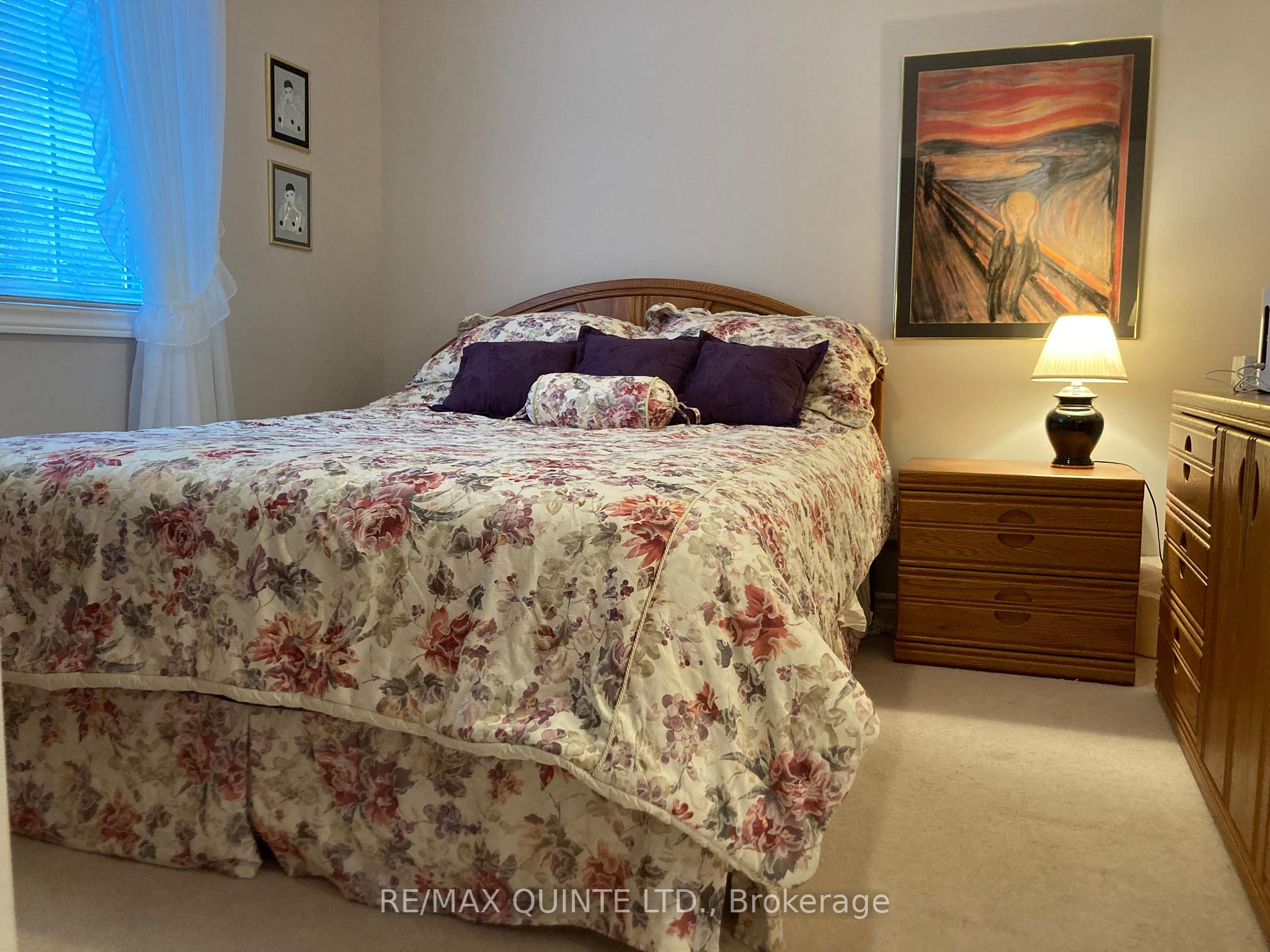 Photo 34 of 58 Hemlock Crescent, Belleville, Belleville Ward — HOMEH