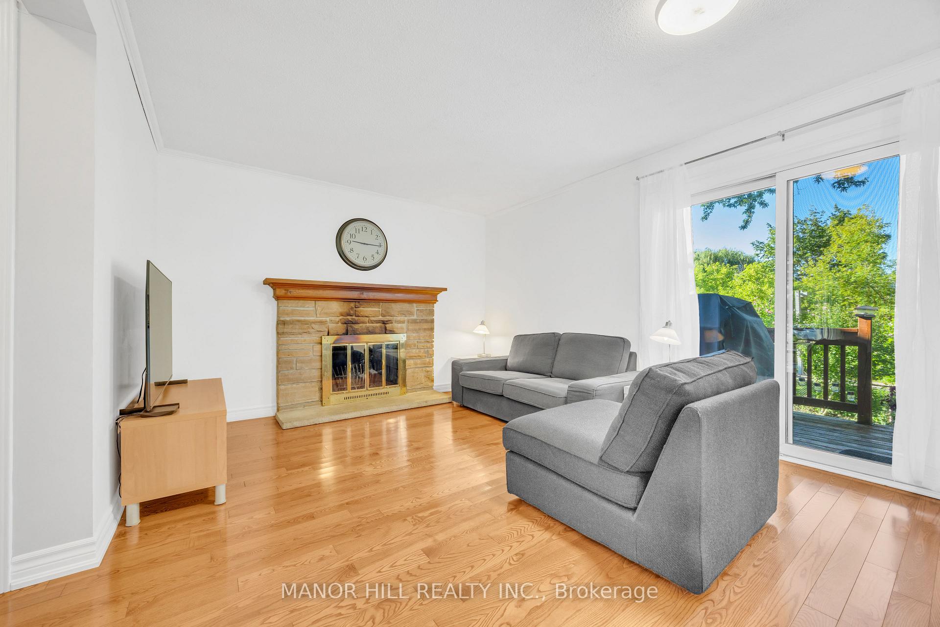 Photo 4 of 72 Lacewood Crescent, Brampton, Westgate — HOMEH