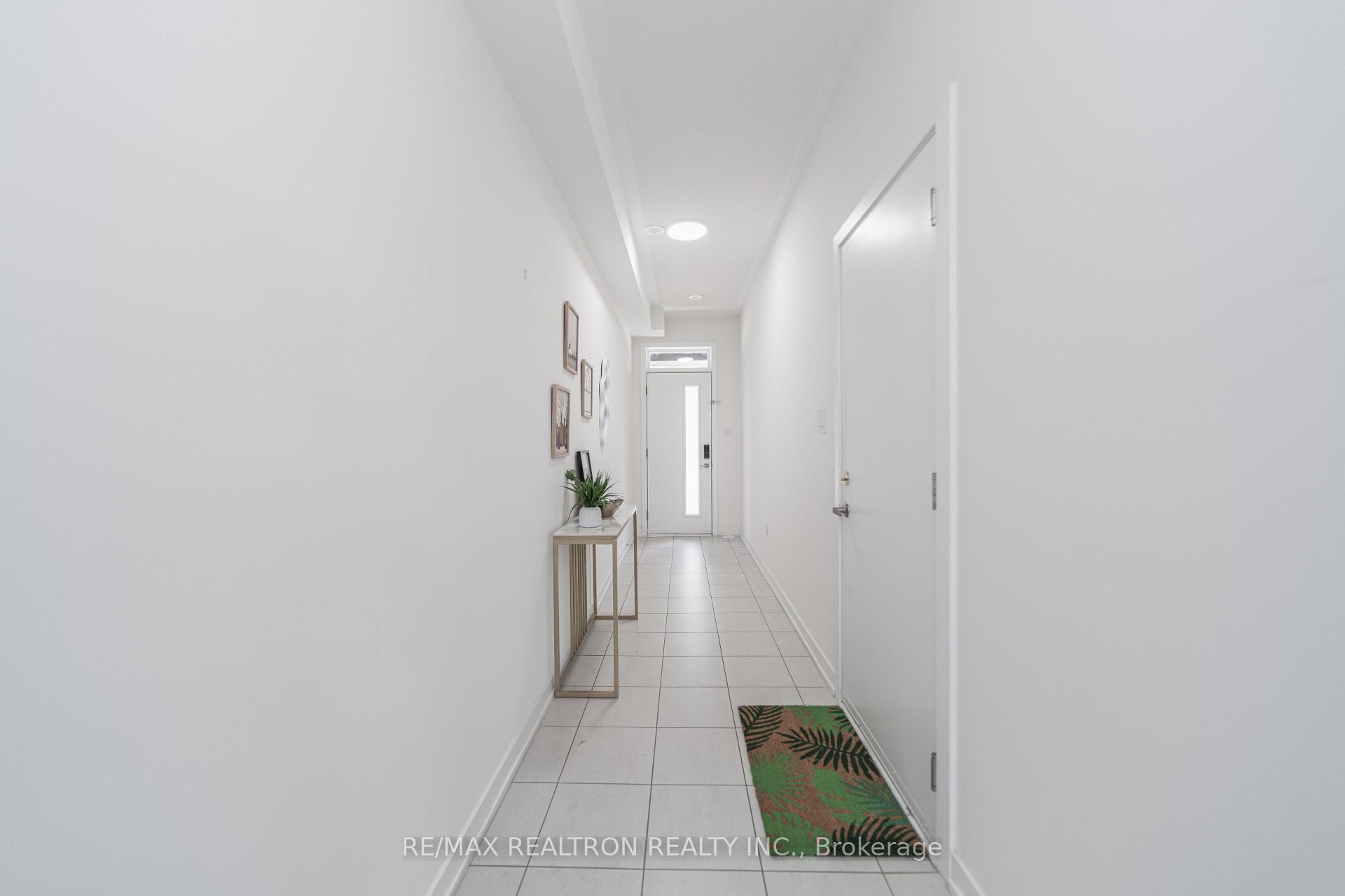 Photo 3 of 14 Garneau Street, Vaughan, Vaughan Grove — HOMEH