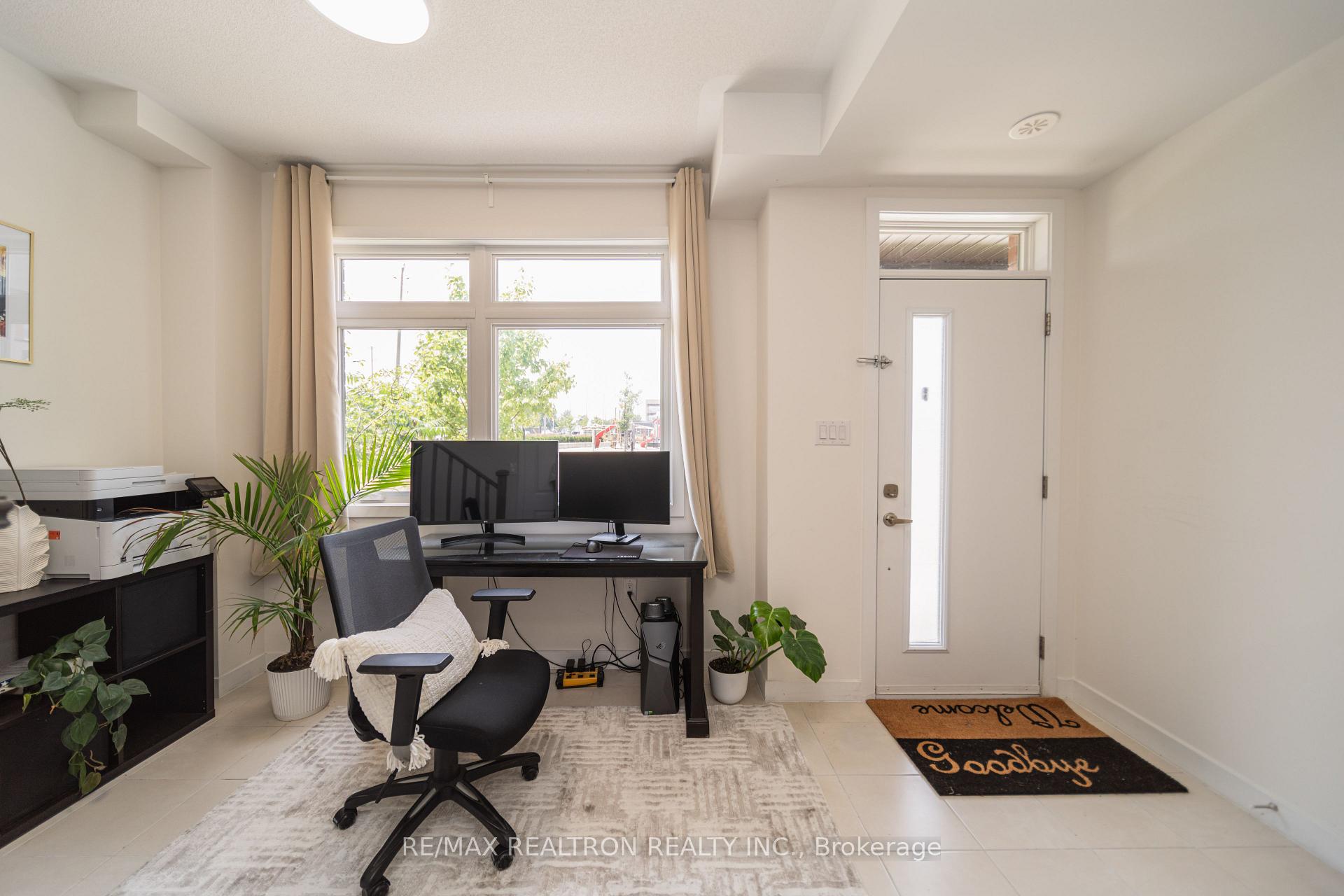 Photo 6 of 14 Garneau Street, Vaughan, Vaughan Grove — HOMEH