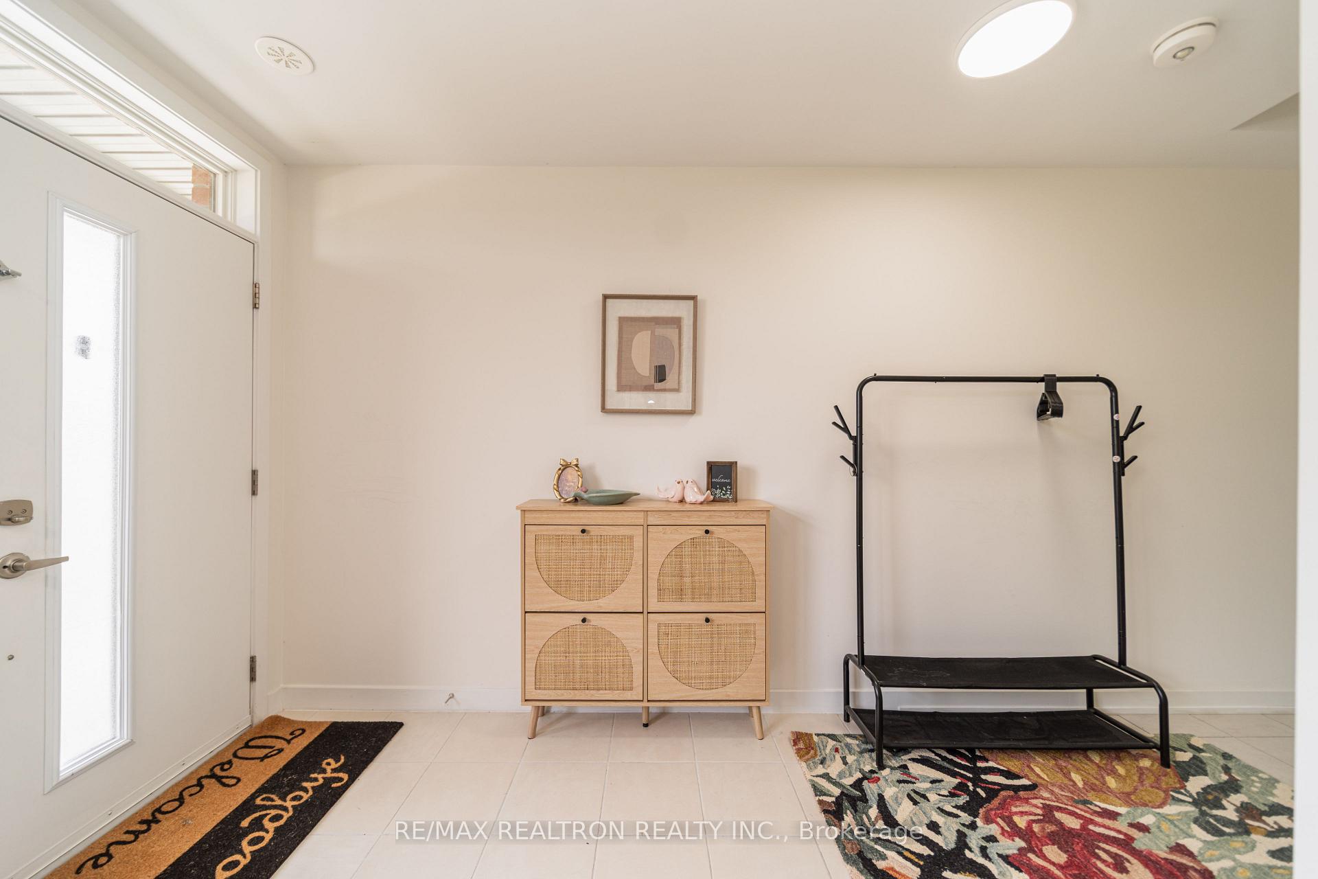 Photo 18 of 14 Garneau Street, Vaughan, Vaughan Grove — HOMEH