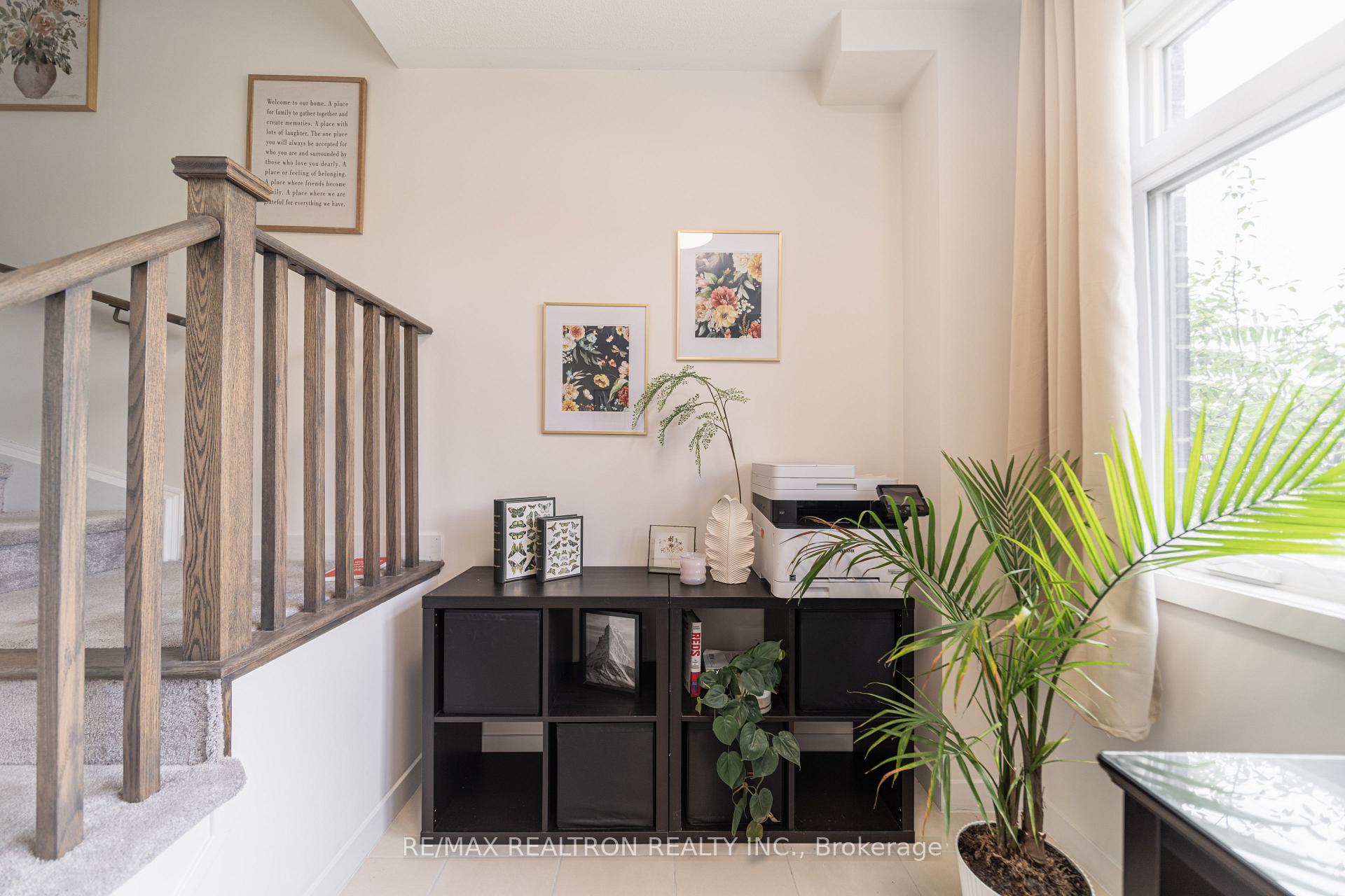 Photo 10 of 14 Garneau Street, Vaughan, Vaughan Grove — HOMEH