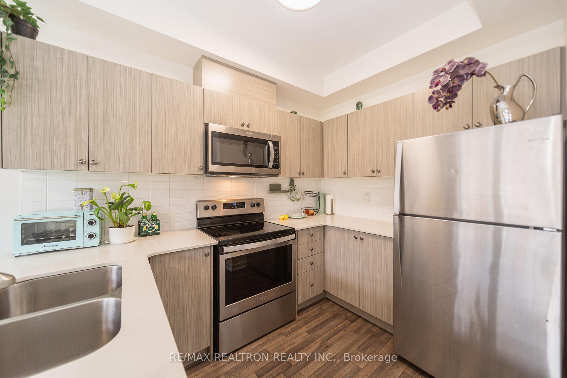 Photo 39 of 14 Garneau Street, Vaughan, Vaughan Grove — HOMEH