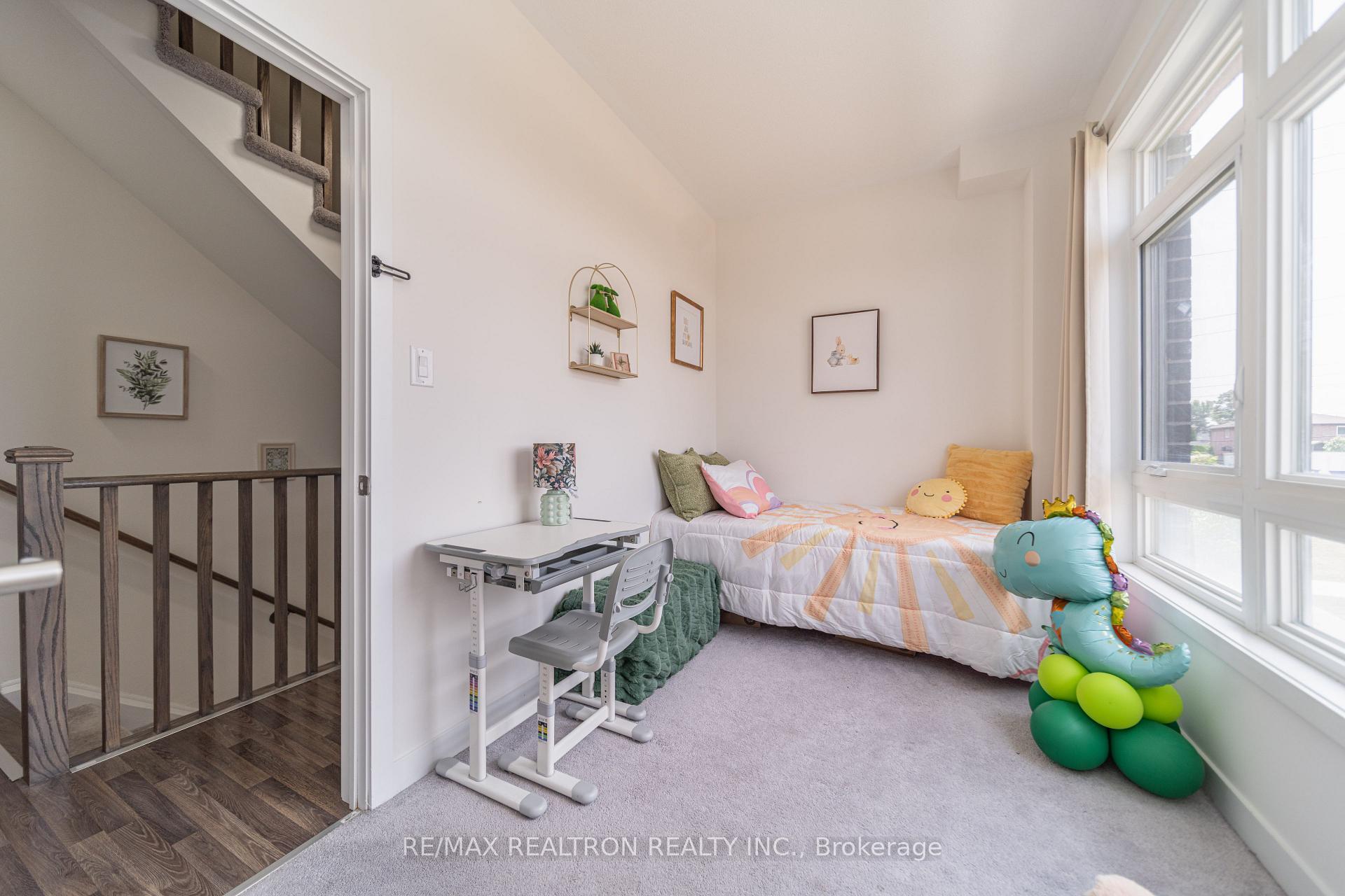 Photo 24 of 14 Garneau Street, Vaughan, Vaughan Grove — HOMEH