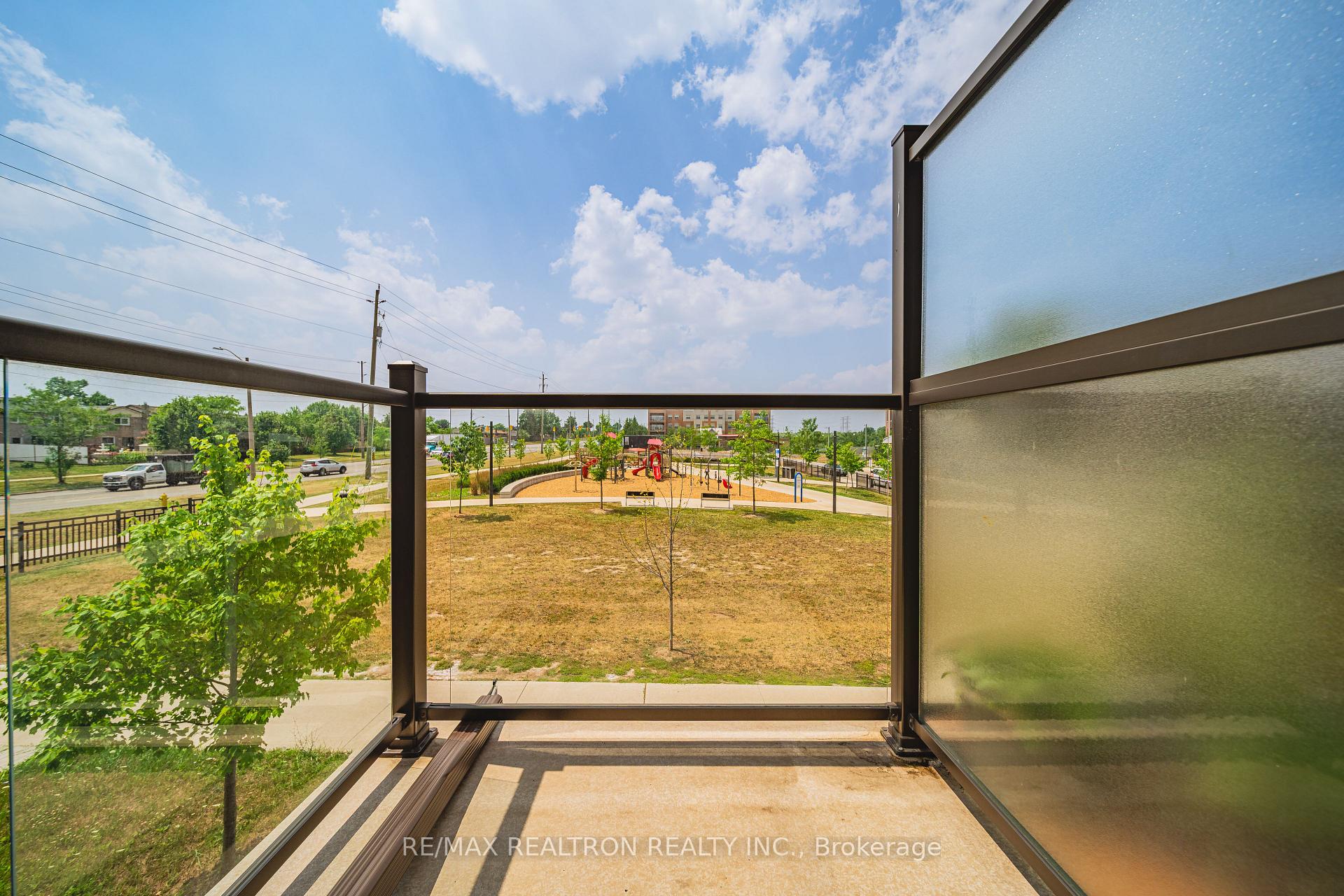 Photo 30 of 14 Garneau Street, Vaughan, Vaughan Grove — HOMEH