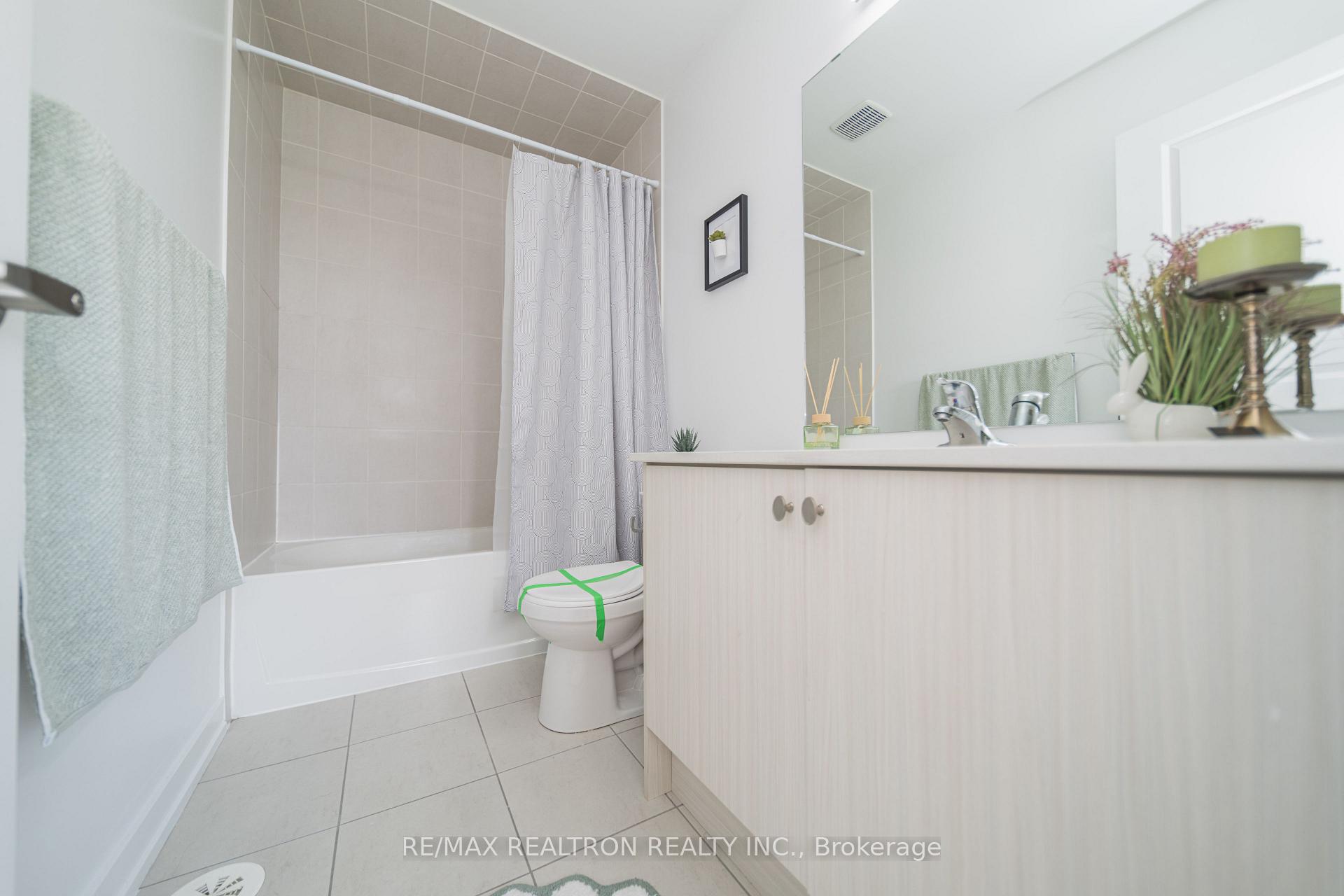 Photo 35 of 14 Garneau Street, Vaughan, Vaughan Grove — HOMEH