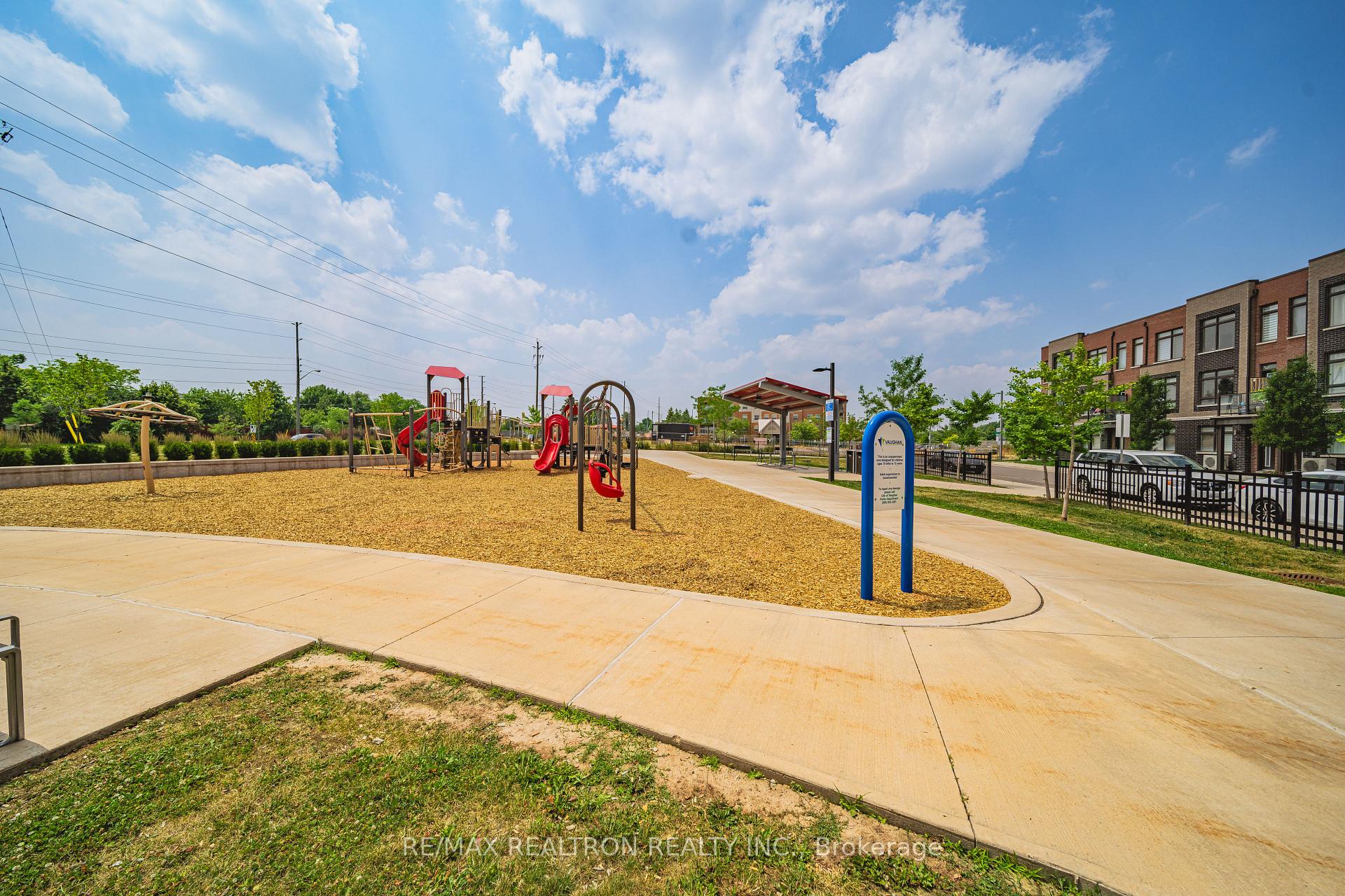 Photo 48 of 14 Garneau Street, Vaughan, Vaughan Grove — HOMEH