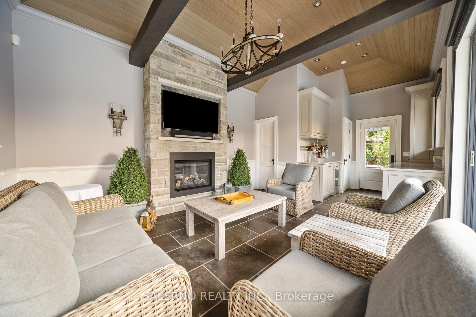 Photo 11 of 58 Austin Rumble Court, King, King City — HOMEH