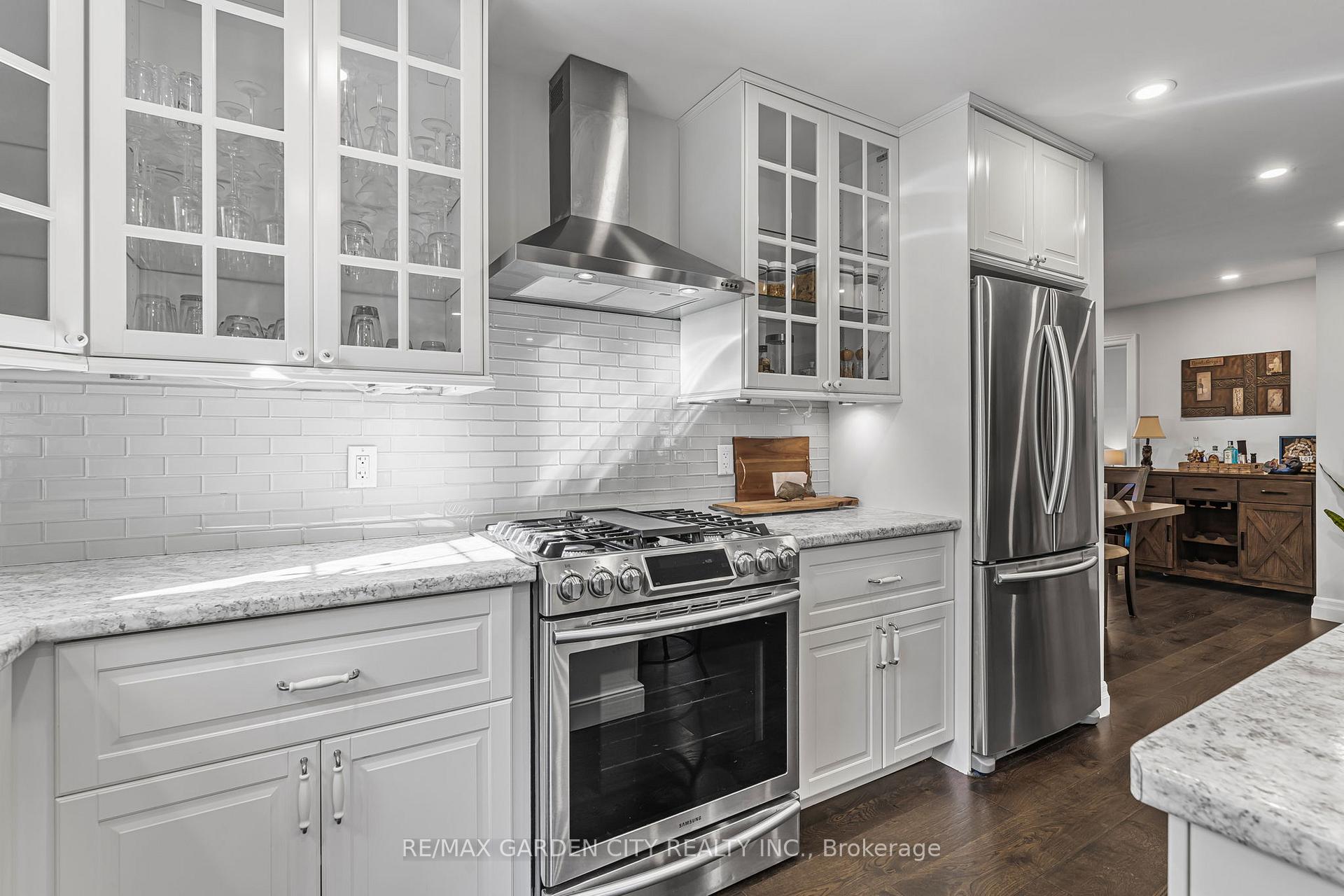 Photo 8 of 52 Beamer Avenue, St. Catharines, Bunting/Linwell — HOMEH