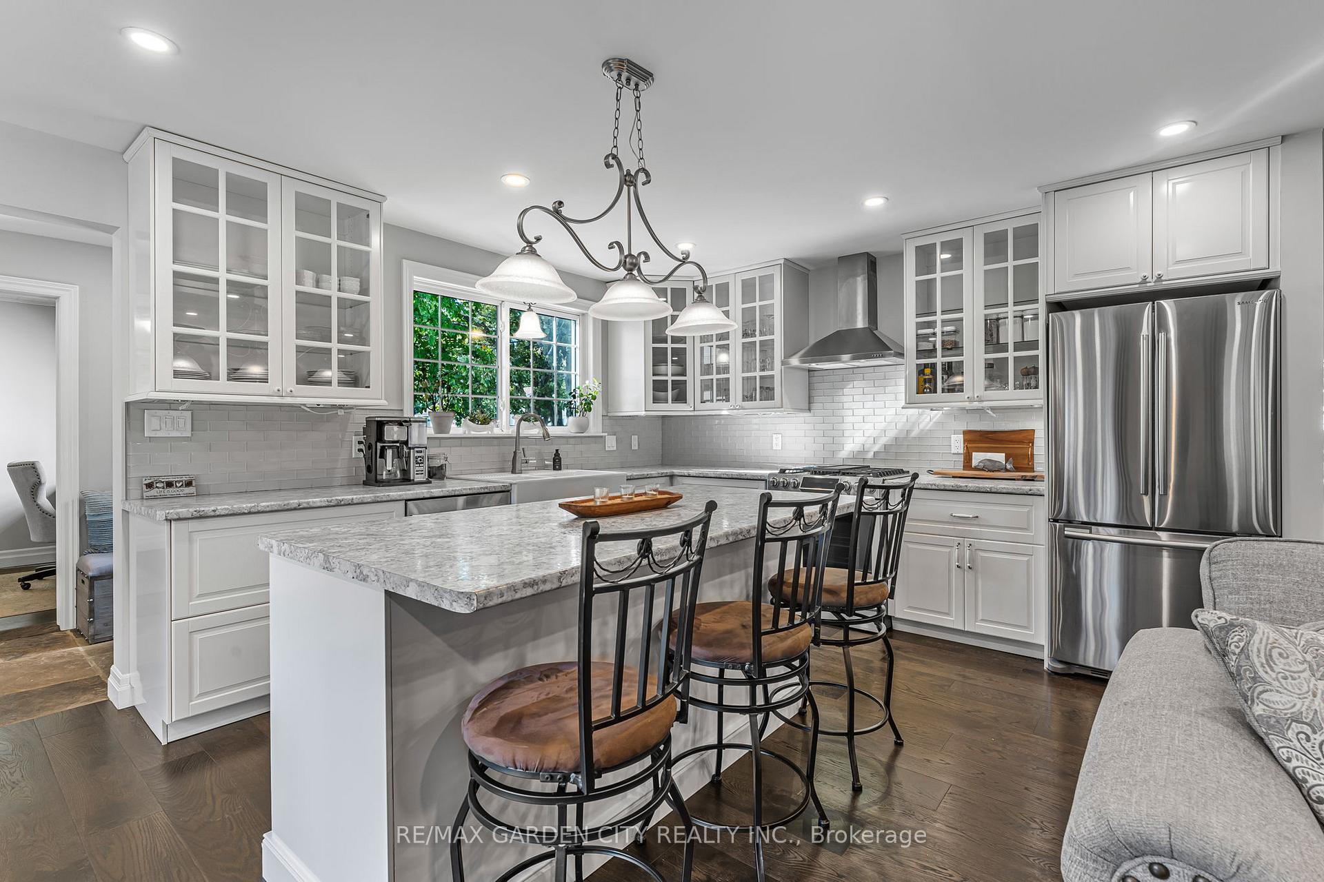 Photo 7 of 52 Beamer Avenue, St. Catharines, Bunting/Linwell — HOMEH