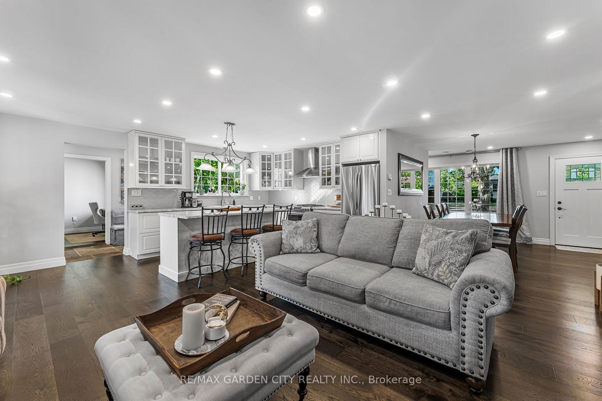Photo 11 of 52 Beamer Avenue, St. Catharines, Bunting/Linwell — HOMEH