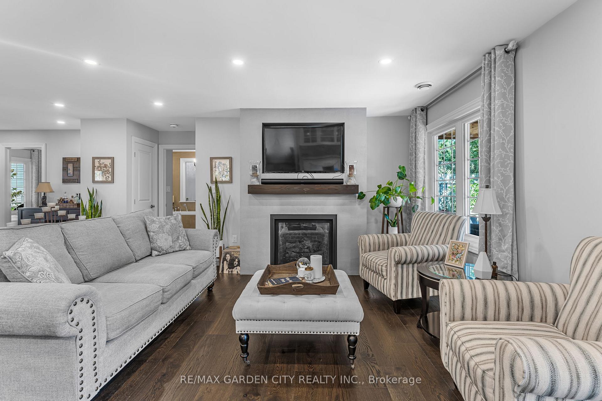 Photo 14 of 52 Beamer Avenue, St. Catharines, Bunting/Linwell — HOMEH