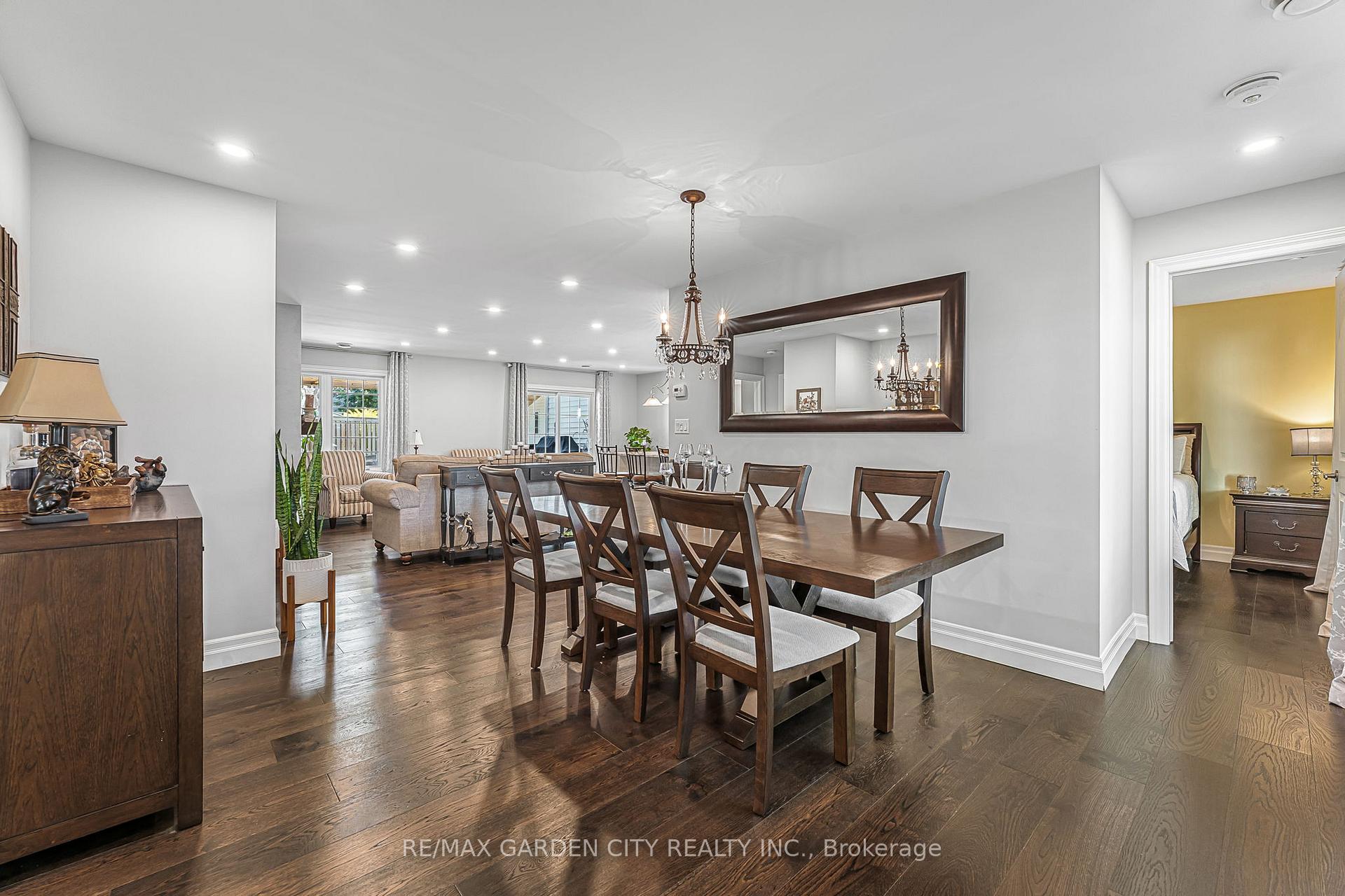 Photo 17 of 52 Beamer Avenue, St. Catharines, Bunting/Linwell — HOMEH