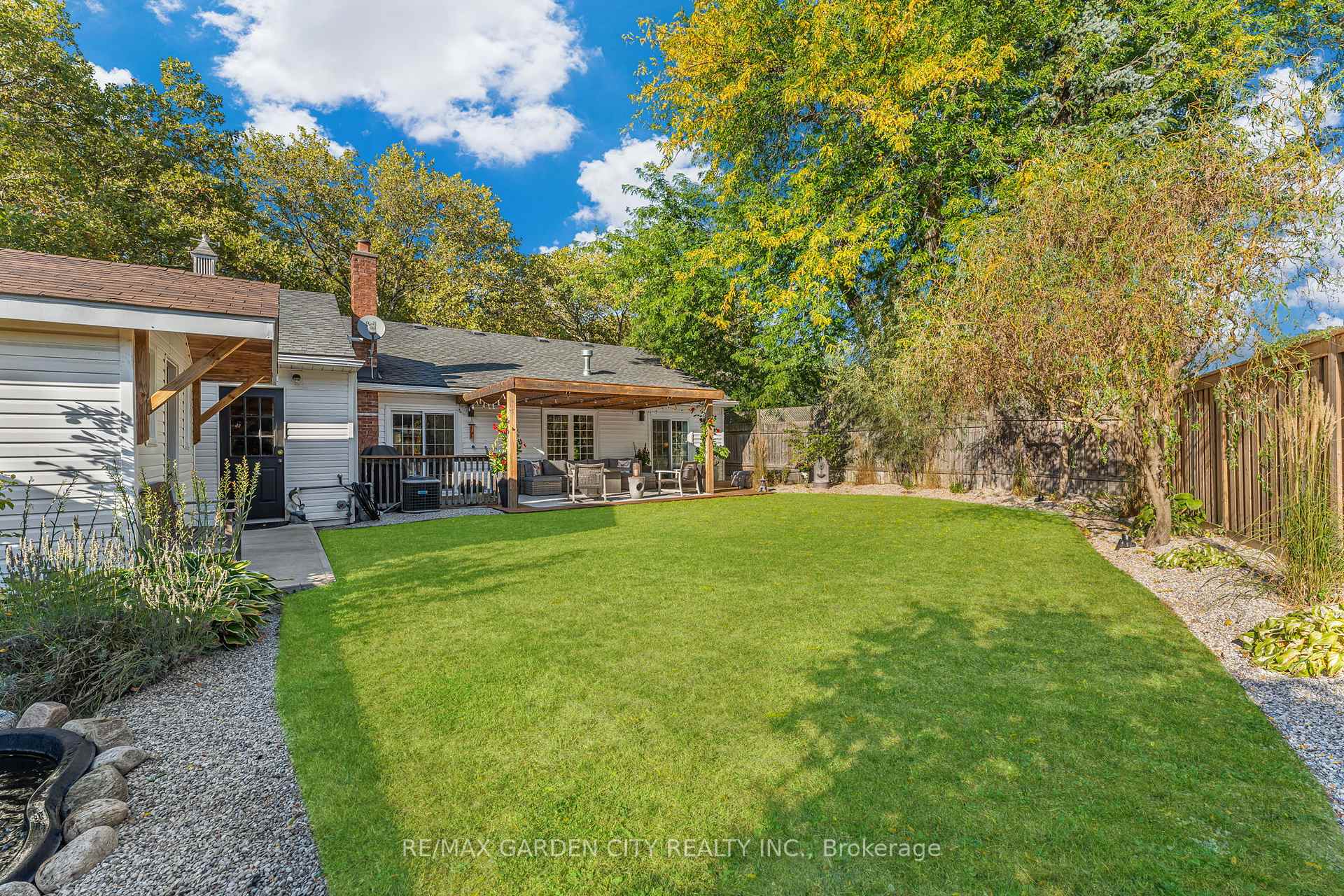 Photo 27 of 52 Beamer Avenue, St. Catharines, Bunting/Linwell — HOMEH