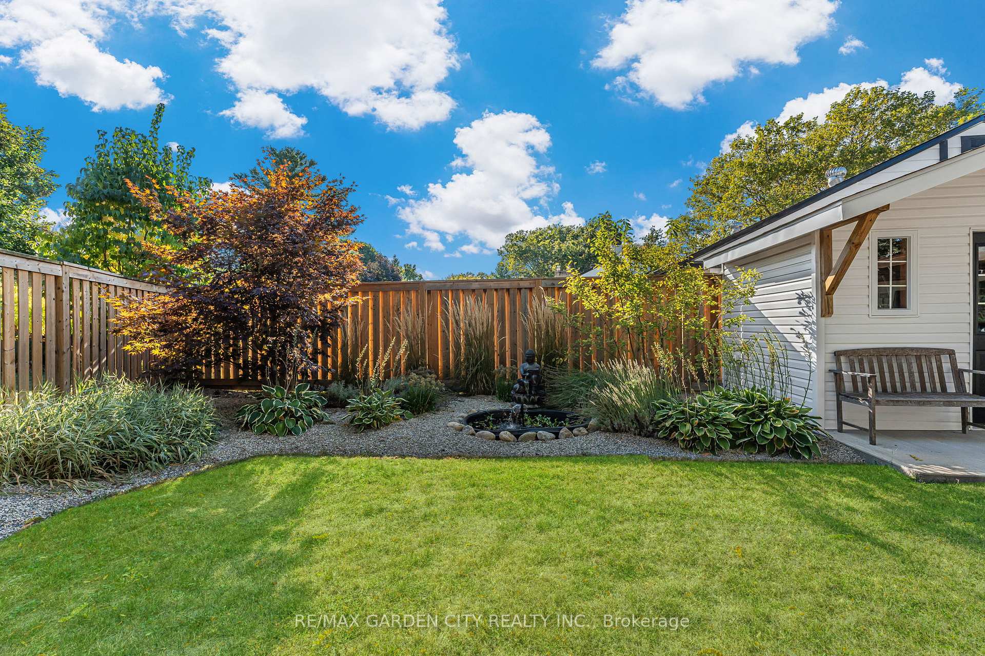 Photo 29 of 52 Beamer Avenue, St. Catharines, Bunting/Linwell — HOMEH