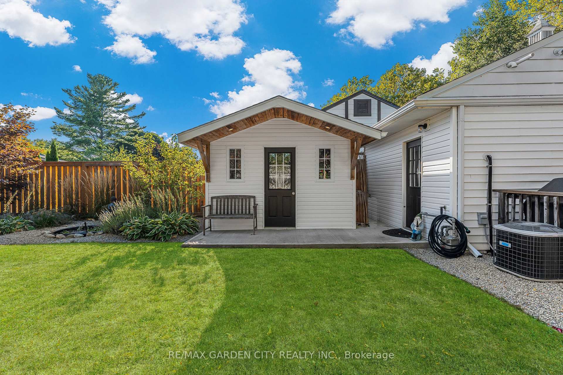 Photo 41 of 52 Beamer Avenue, St. Catharines, Bunting/Linwell — HOMEH