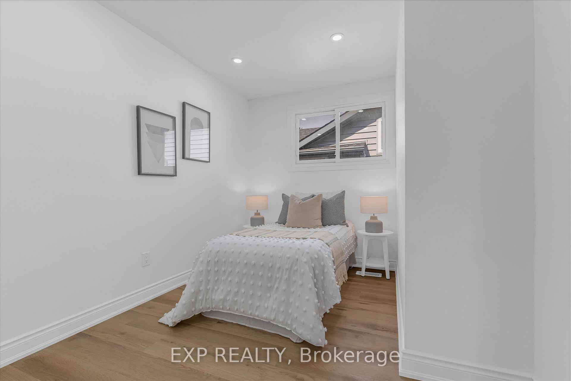 Photo 3 of 89 Moxley Drive, Hamilton, Lisgar — HOMEH