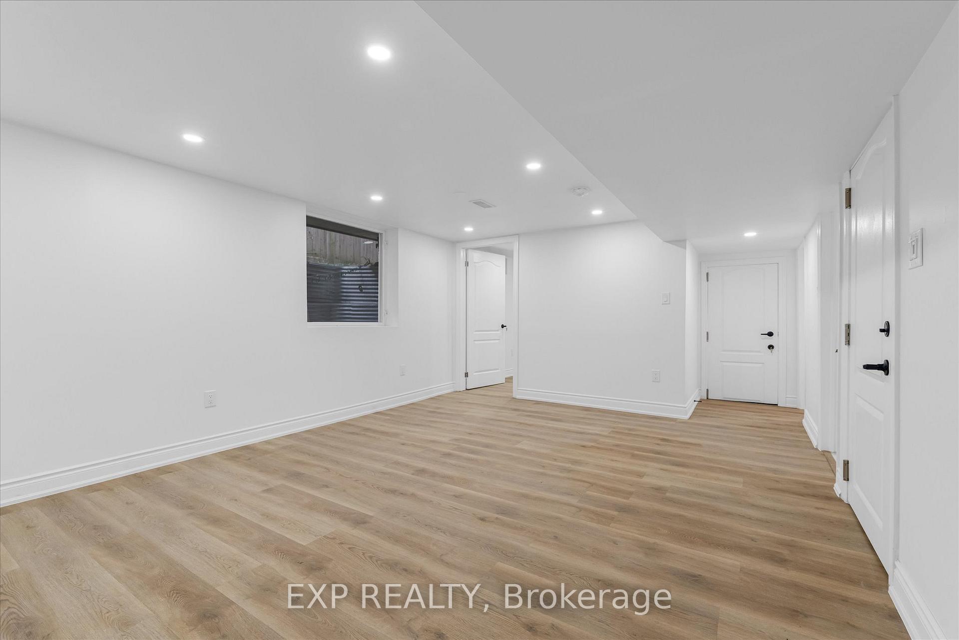 Photo 15 of 89 Moxley Drive, Hamilton, Lisgar — HOMEH