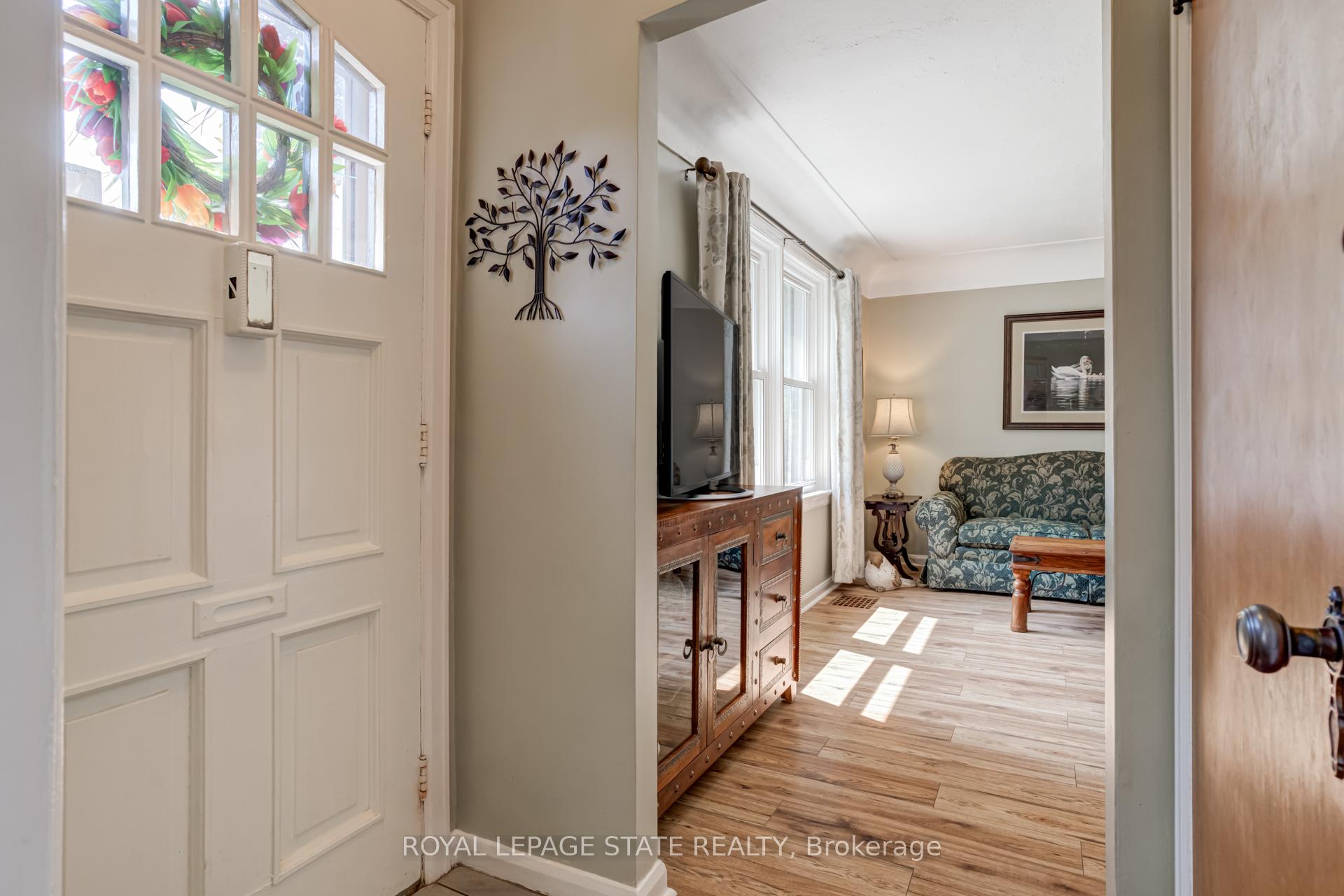 Photo 3 of 90 Arcade Crescent, Hamilton, Southam — HOMEH