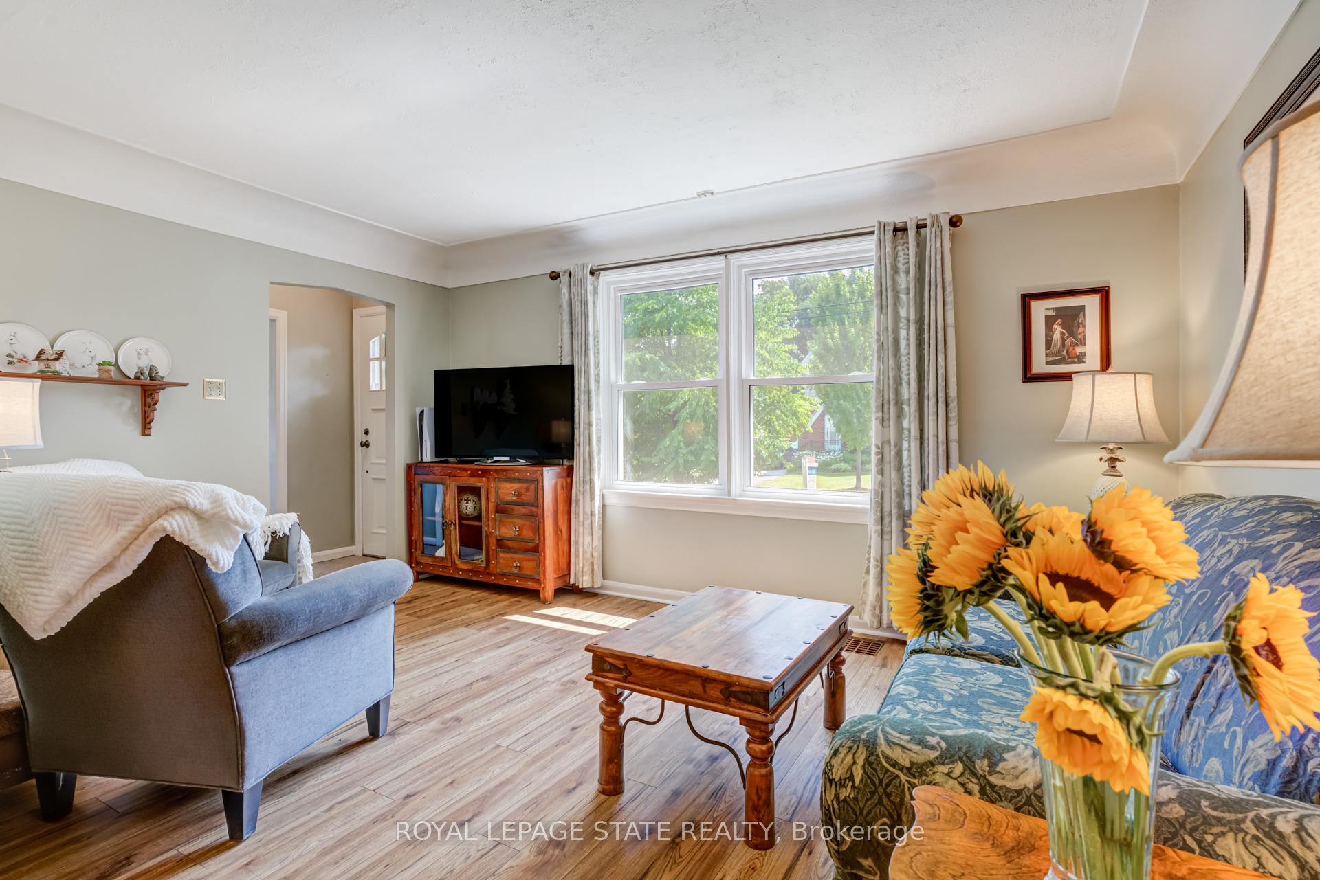 Photo 10 of 90 Arcade Crescent, Hamilton, Southam — HOMEH