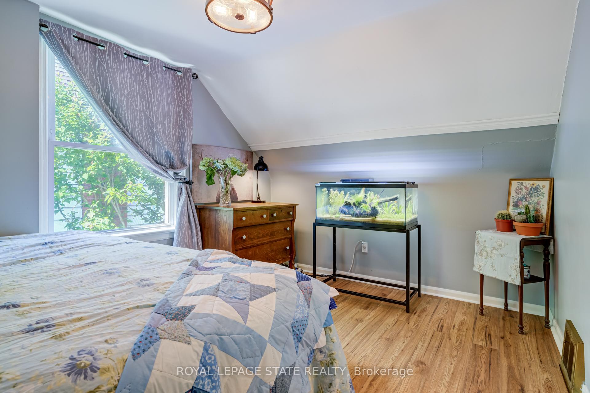 Photo 16 of 90 Arcade Crescent, Hamilton, Southam — HOMEH