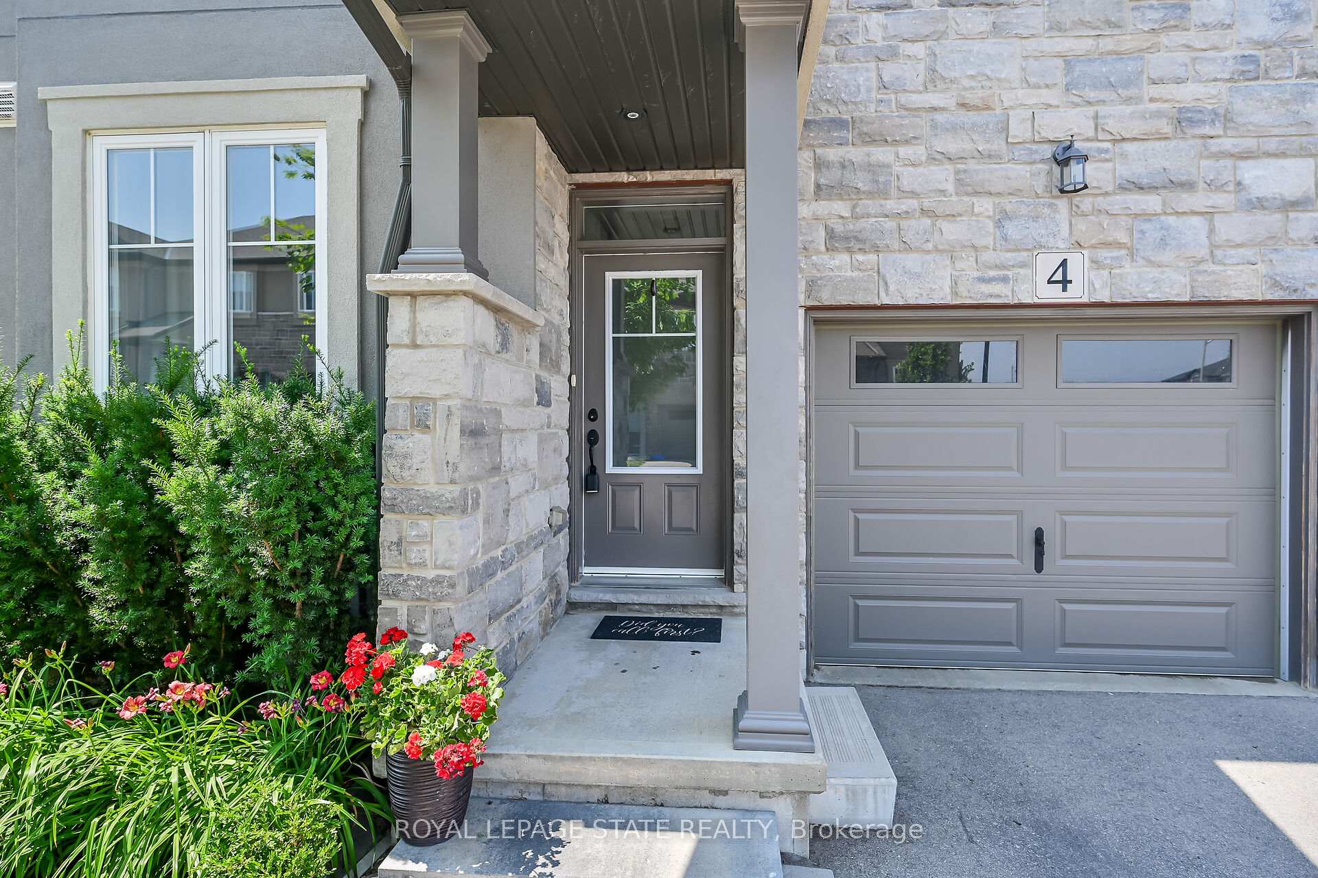Photo 10 of Unit 4, 120 vineberg Drive, Hamilton, Allison — HOMEH